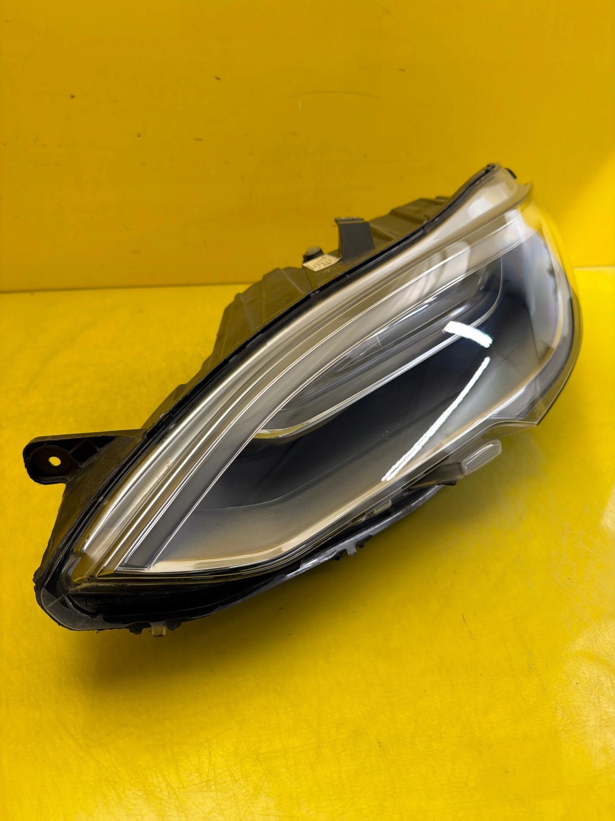 light left front Tesla S Lift Full Led 1053574-00-C