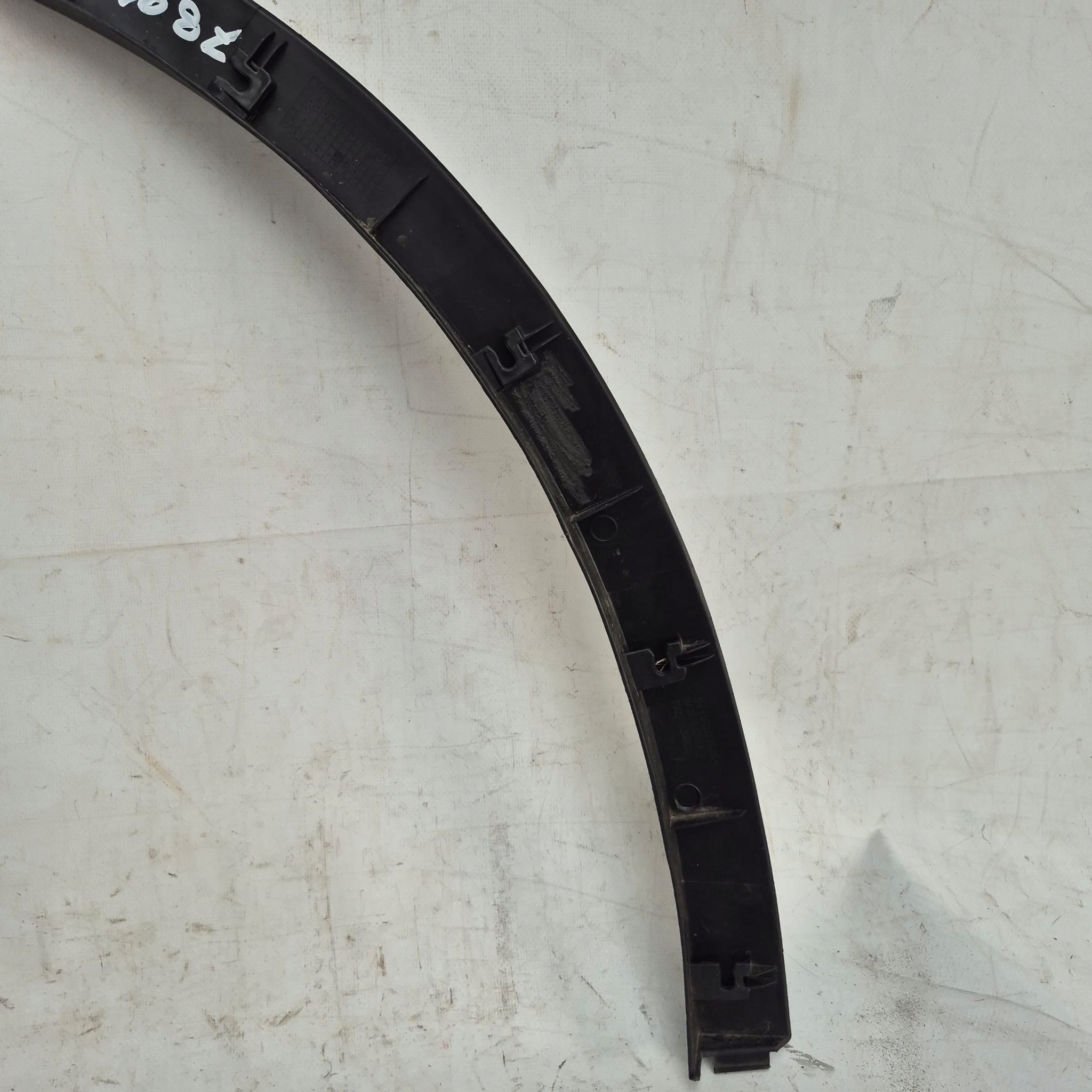 TESLA MODEL Y 20-> Moulage Couverture Aile Droite Avant