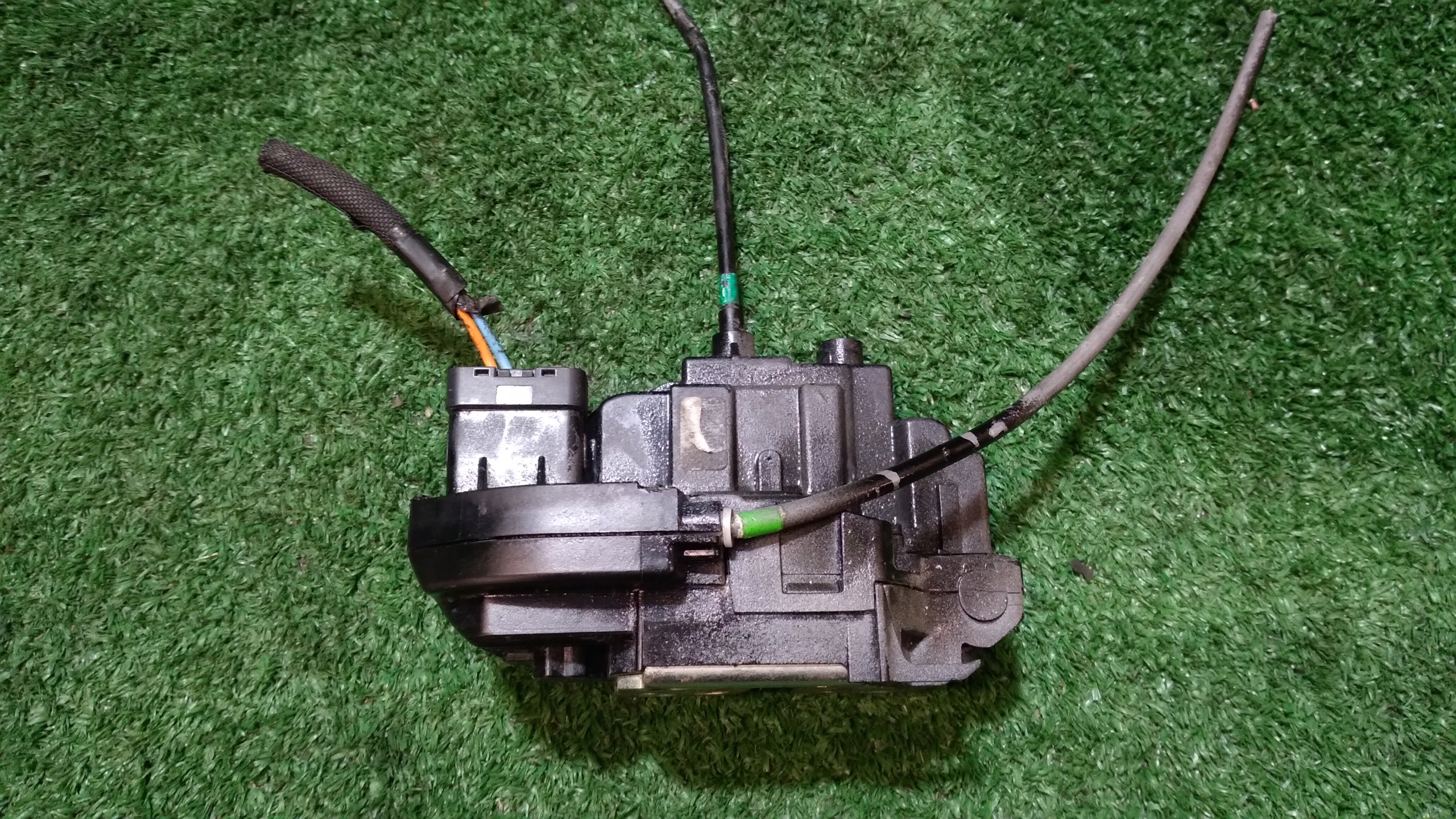 lock door left rear part rear NISSAN QASHQAI
