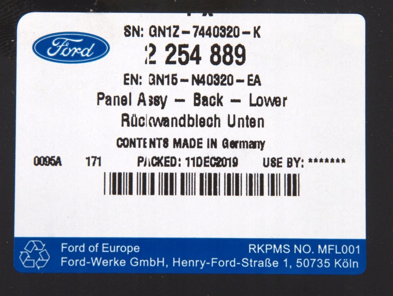 PAS TYLNY ZEWNETRZNY ECOSPORT 2017- EUROPA Typ samochodu 4x4/SUV Samochody osobowe