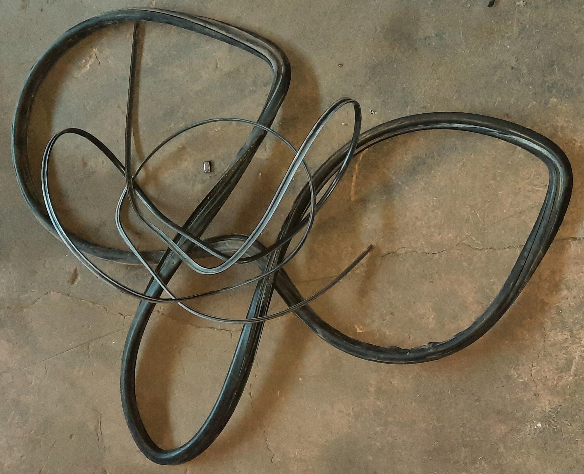 POLONEZ CARO ПРОКЛАДКА ЗАДНЬОГО СКЛА З КЛИНОМ