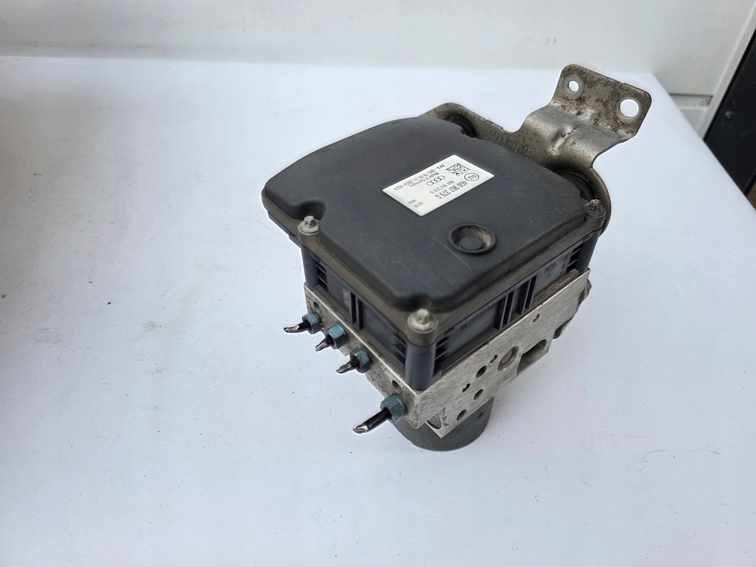 servo bubanj ABS ispod RADARY ACC AUDI A6 C7 4G A7
