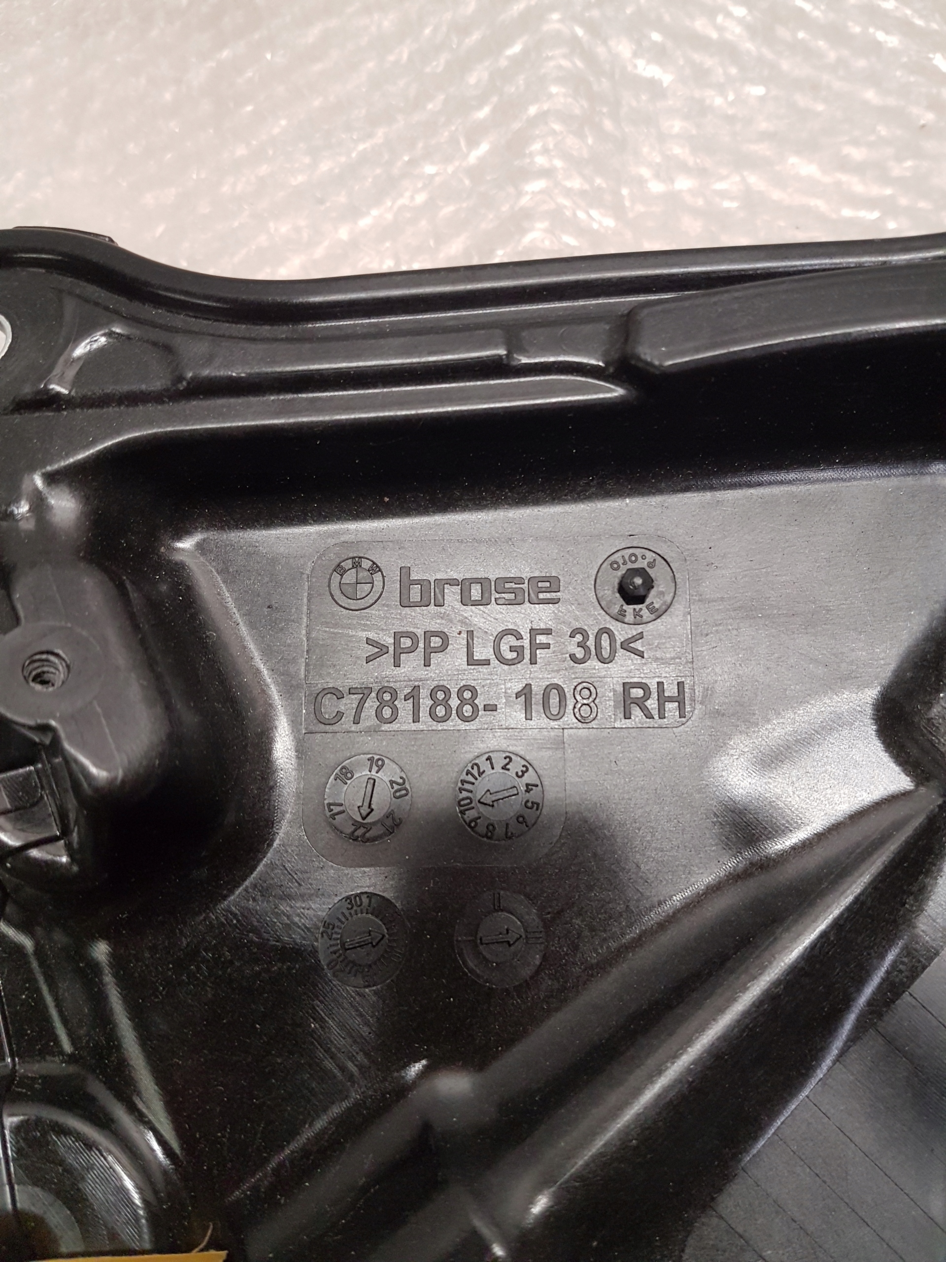 mechanism windows right front BMW G20 G21 4A23A58