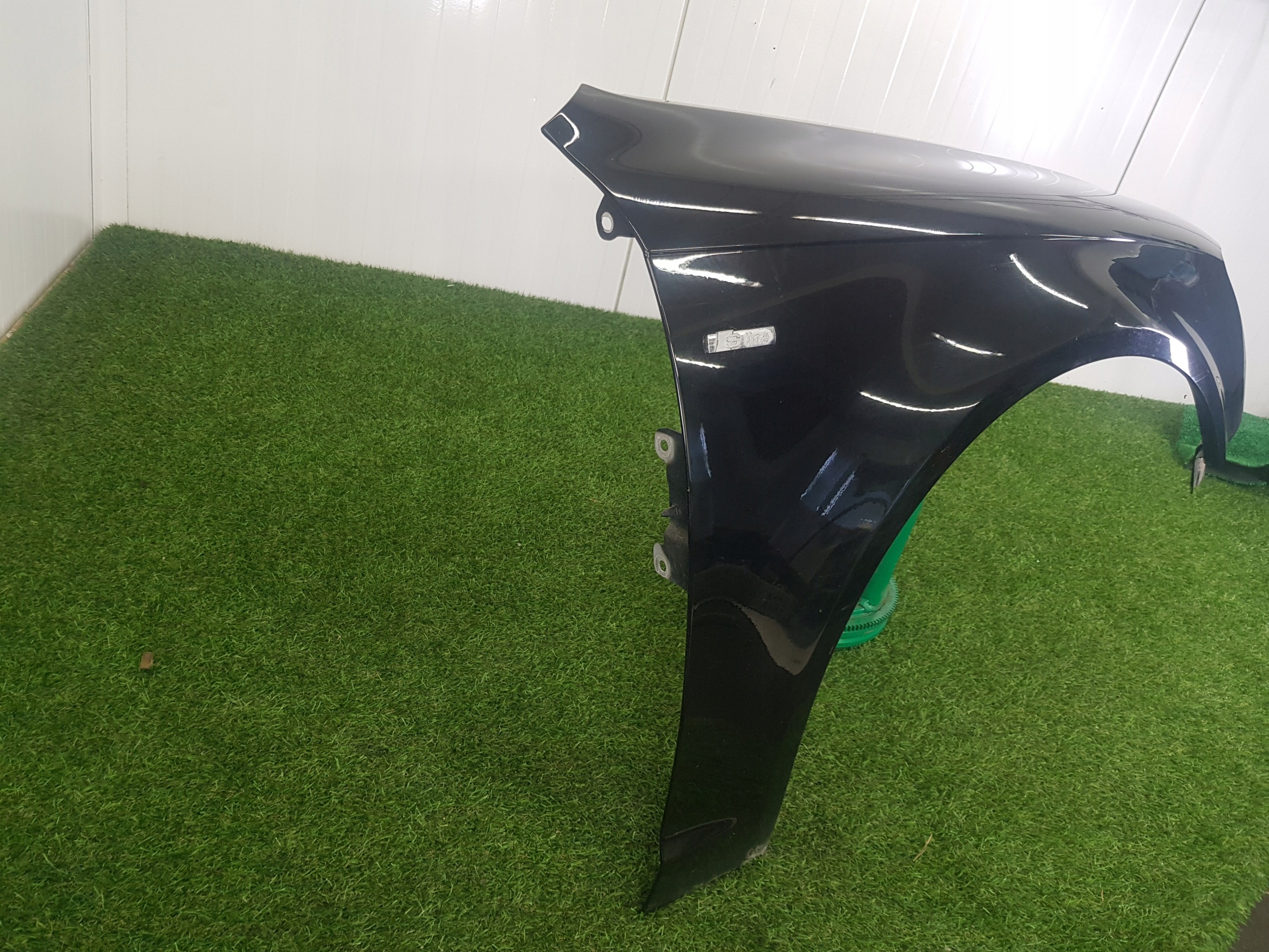 fender right front AUDI A6-C6 LY9B