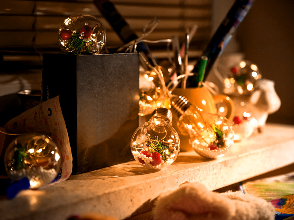 LAMPKI LED KURTYNA KULE Z DEKORACJĄ 3m 50LED ciepł Rodzaj Bombka reflektor