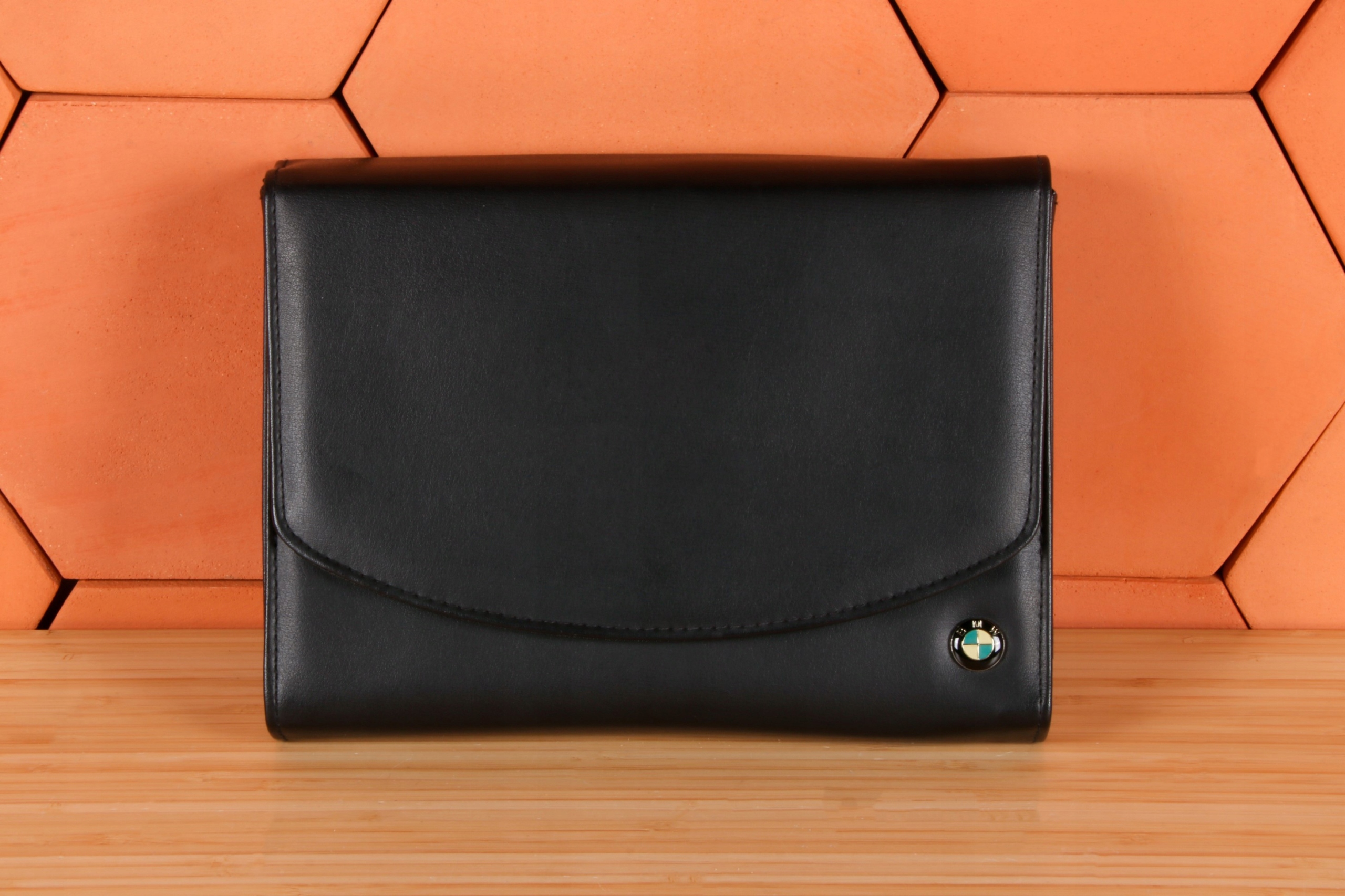 BMW F11 ORYGINALNA NIEMIECKA KSIĄŻKA SERWISOWA INSTRUKCJA OBSŁUGI ETUI Marka BMW