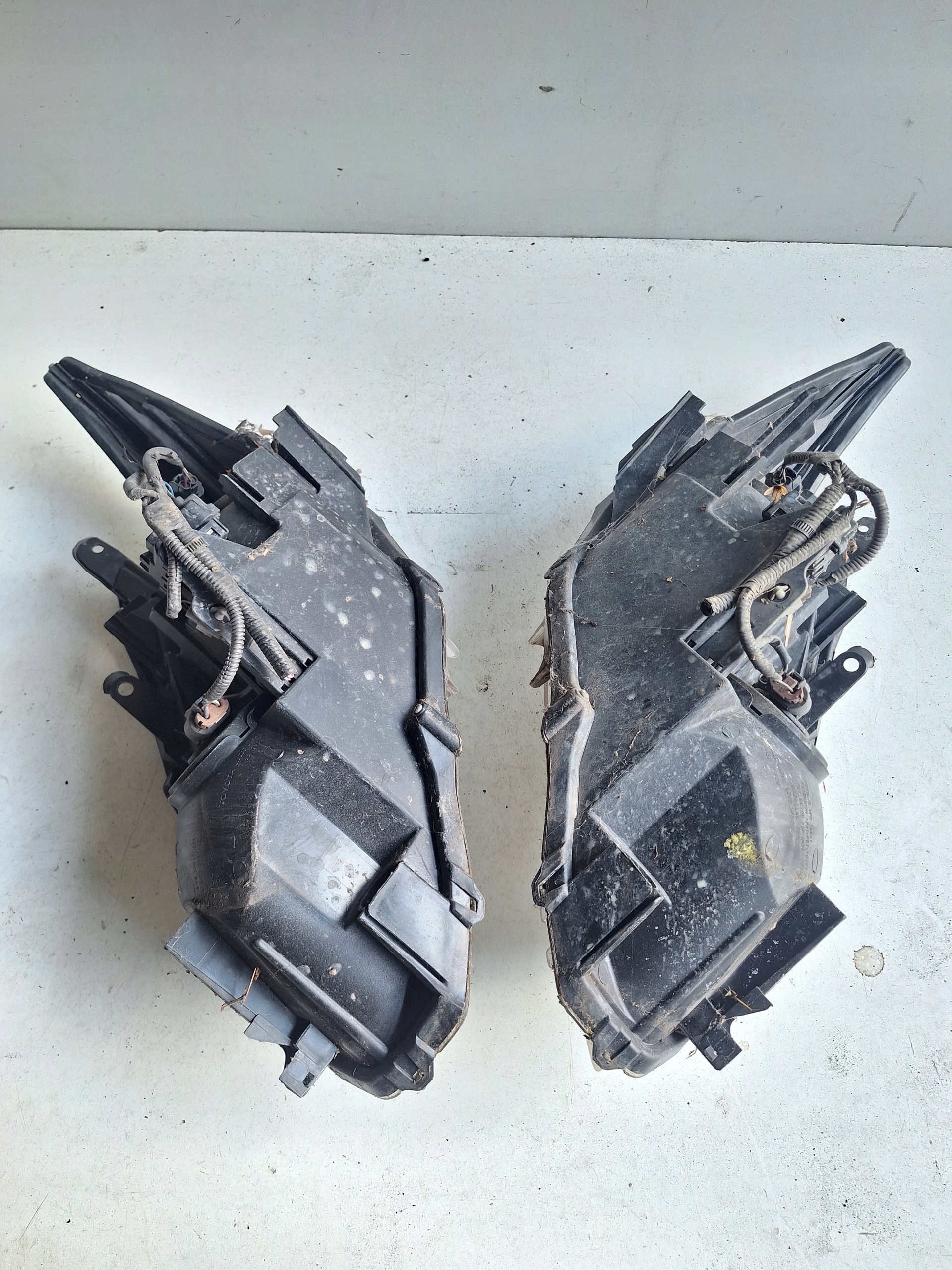 TOYOTA PRIUS III 09-12 light left UK
