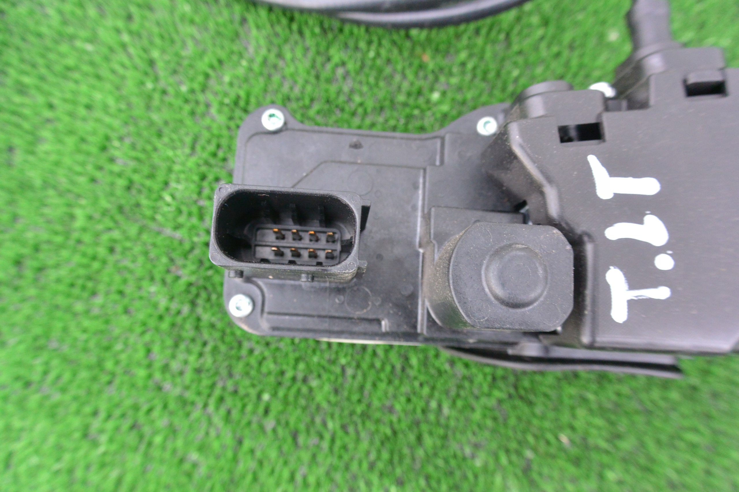 lock door rear part right left TESLA MODEL S 12-16