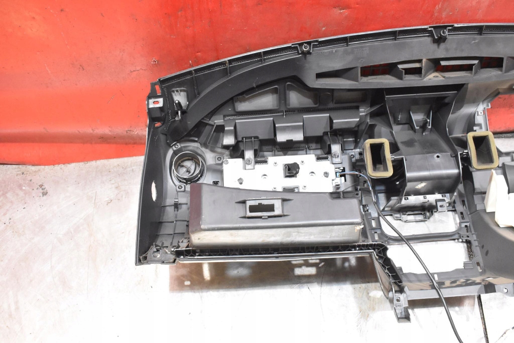 dashboard instrument panel console cockpit airbag EU DACIA SANDERO 1 and 08-12