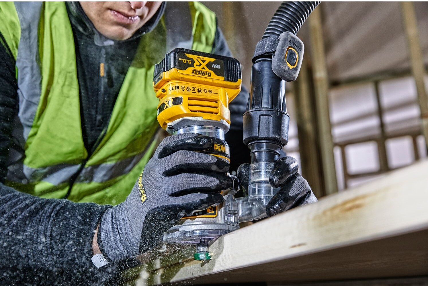 DEWALT 8mm 2in1 DCW604N Ñ„Ñ€ÐµÐ·ÐµÑ€Ð½Ñ‹Ð¹ ÑÑ‚Ð°Ð½Ð¾Ðº Ñ Ð²ÐµÑ€Ñ…Ð½Ð¸Ð¼ ÑˆÐ¿Ð¸Ð½Ð´ÐµÐ»ÐµÐ¼