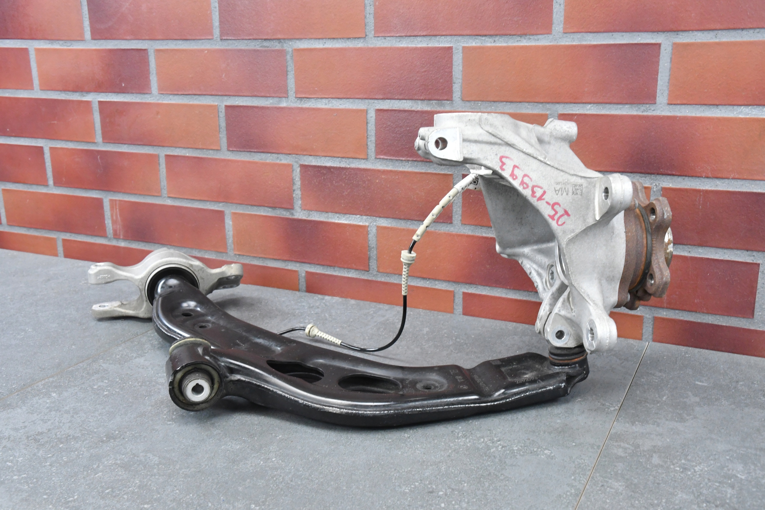 swing left front front shock absorber left BMW 1 F70 M135iX 13952km