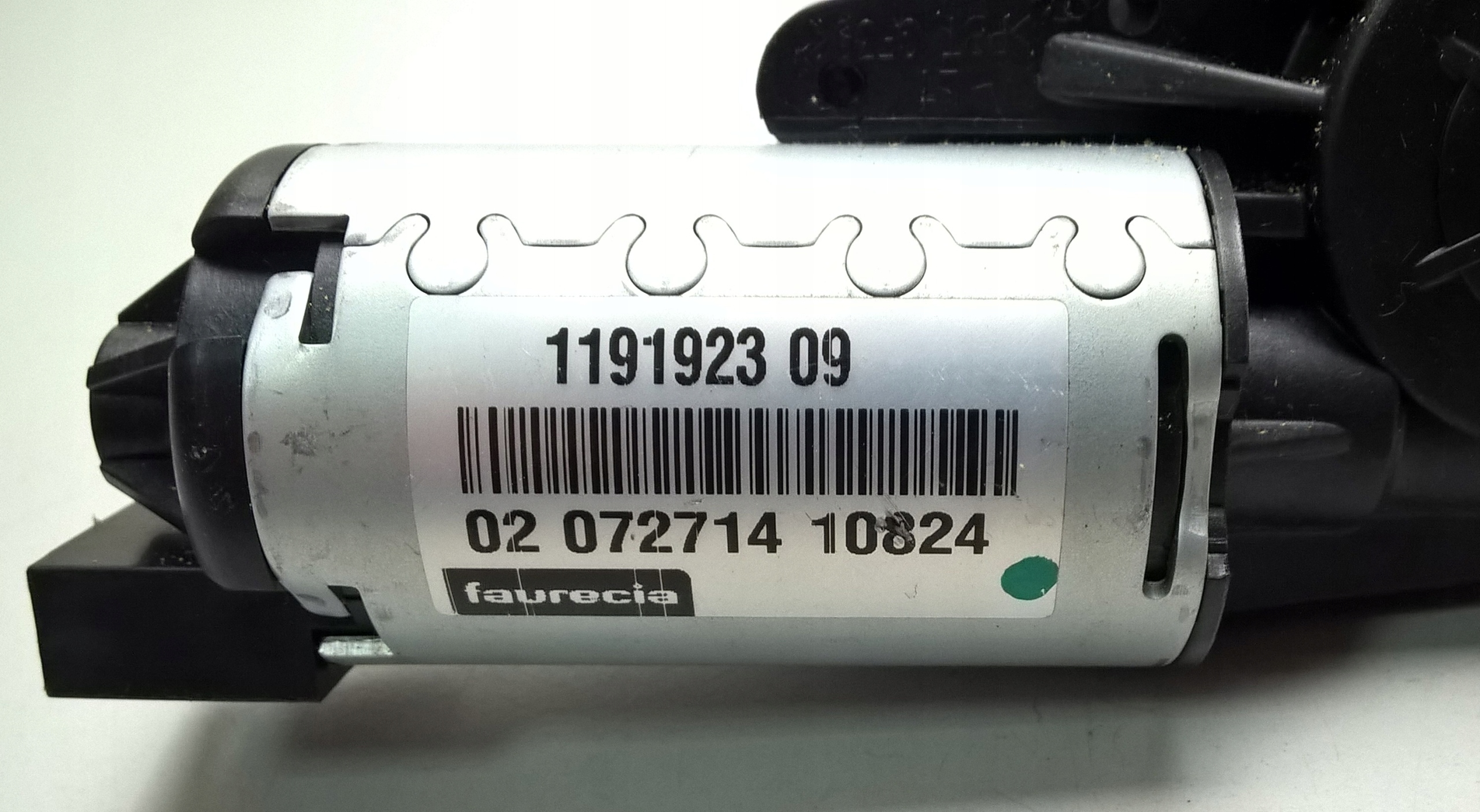 QASHQAI II J11 X TRAIL T32 SILNIK FOTEL LEWY PRZOD Part manufacturer Nissan original OE