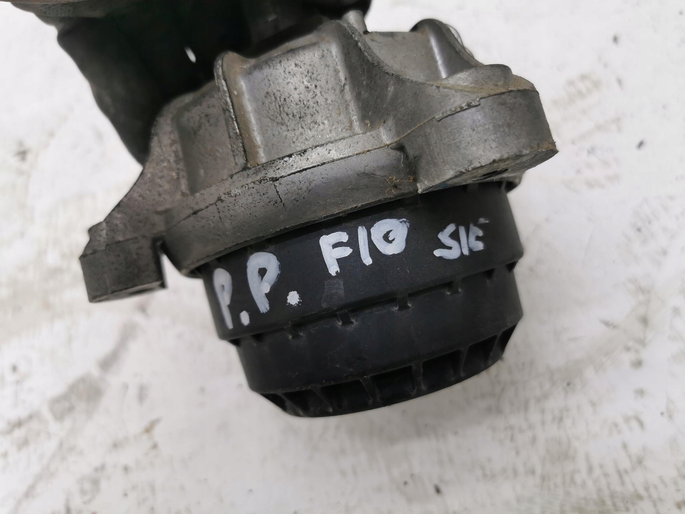 engine mount right BMW SERIA 5 F10 F11 6780264