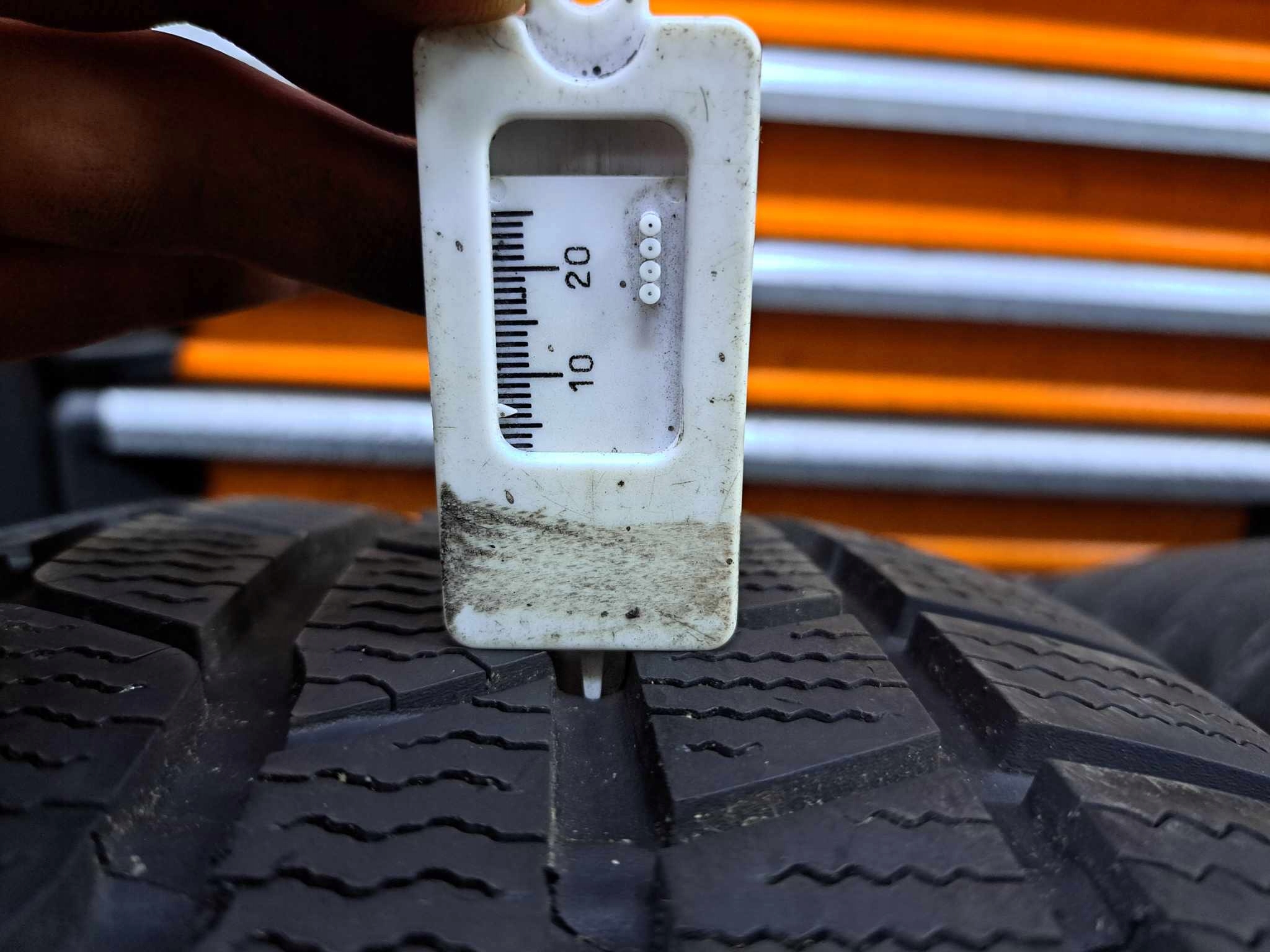 225/55R17 101V Continental ContiWinterContact TS830P CENA ZA PARĘ Marka Continental