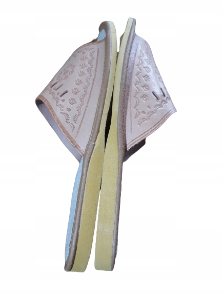 REGIONALNE KAPCIE KLAPKI LACIE SKÓRA DAMSKIE *36* Model odkryte palce ,