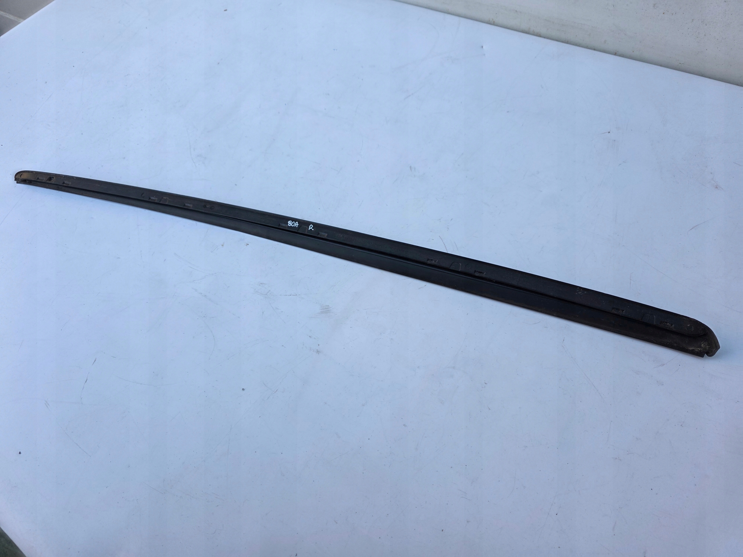 moulding right windows CZOLOWEJ AUDI Q5 80A II FY 80A854328B