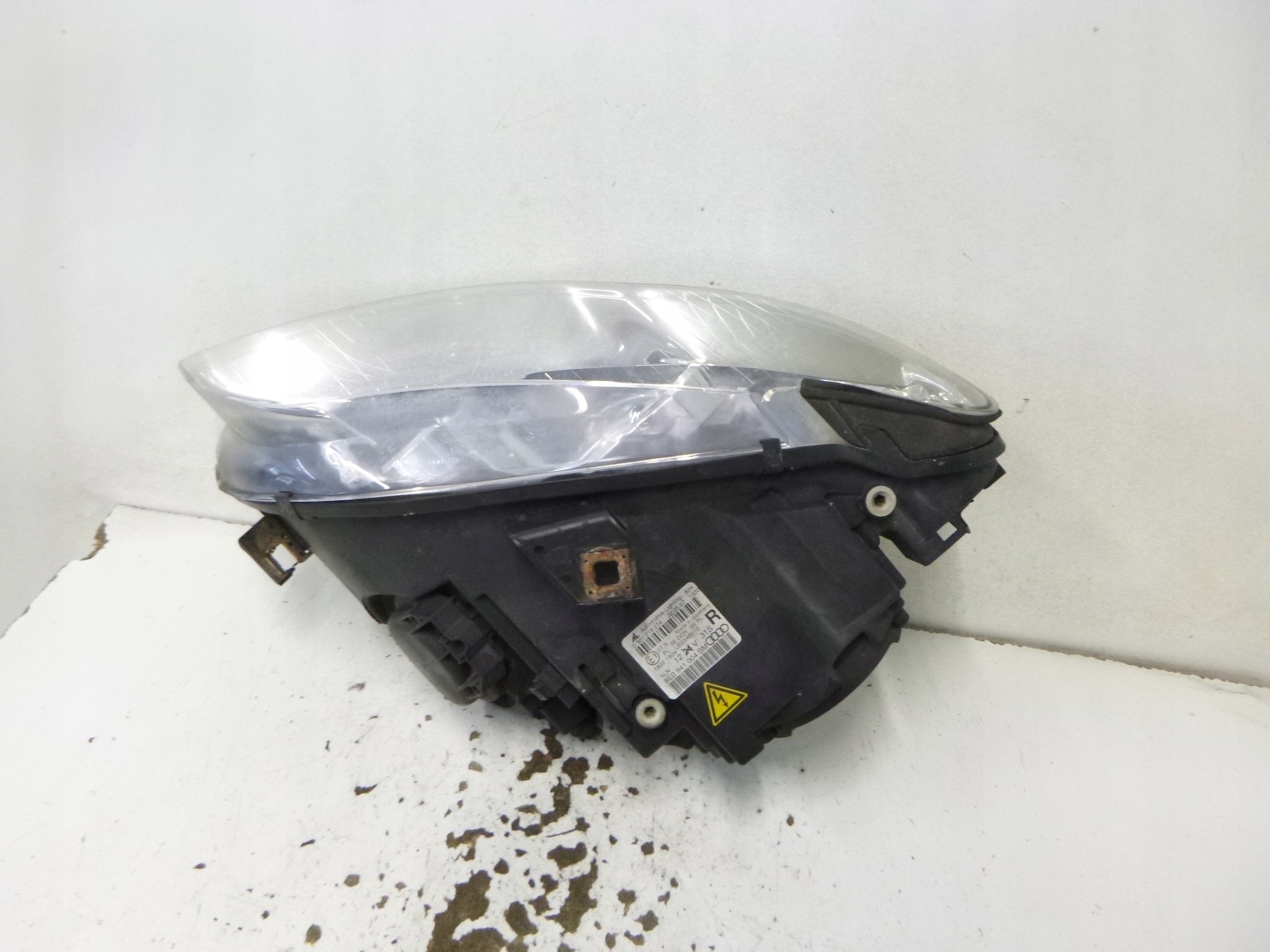 light front right Audi A4 B7 Bi-Xenon 8E0941004BM 2007r. OE