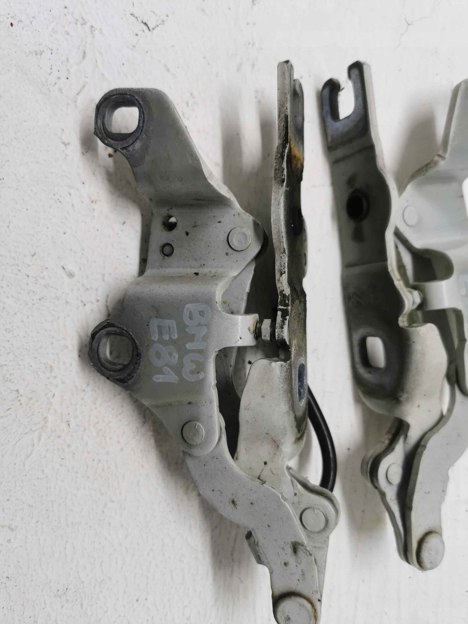 bonnet hinges BMW SERIA 1 E87 04-13
