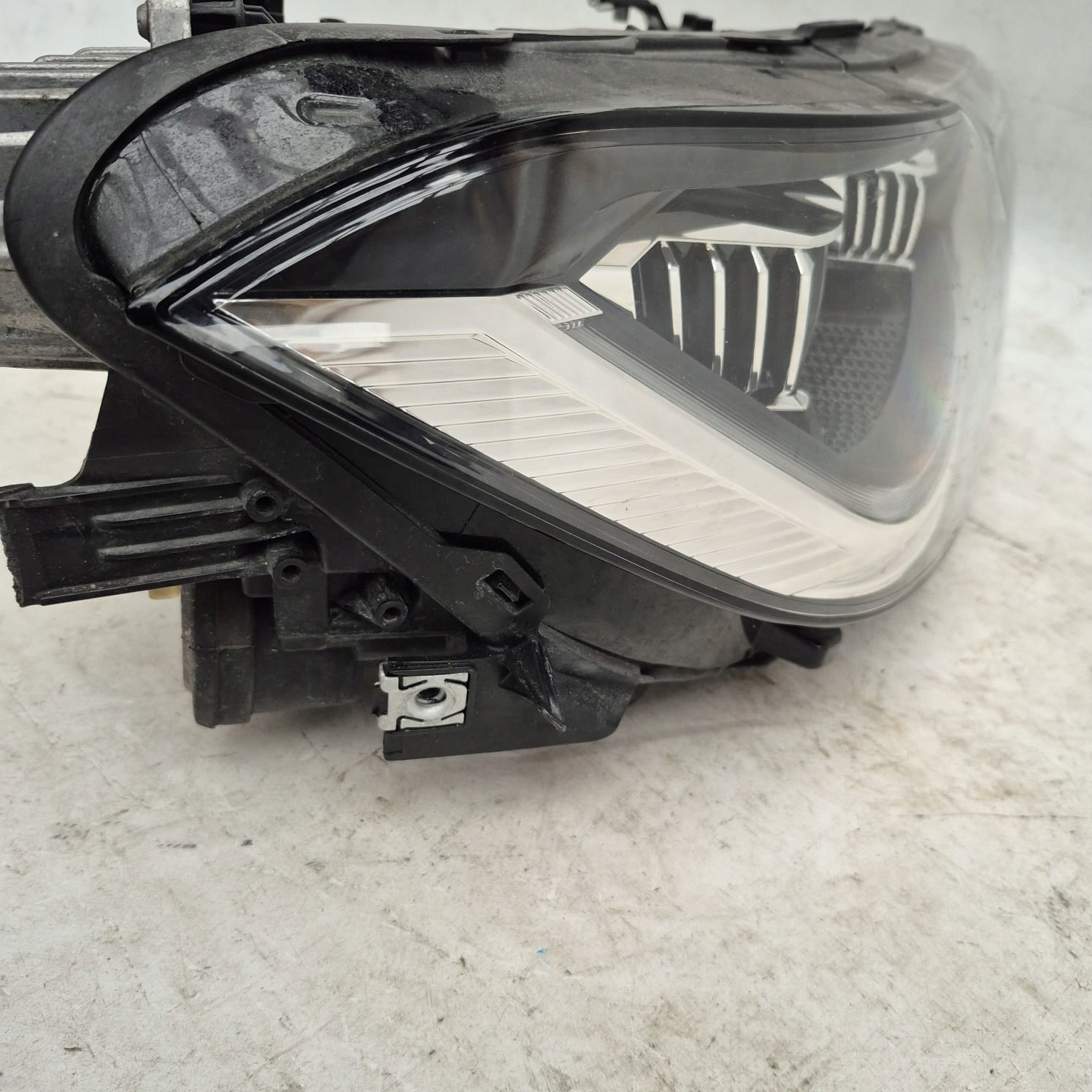 VW T-CROSS 2GM 18- light right front front FULL LED 2GM941036B
