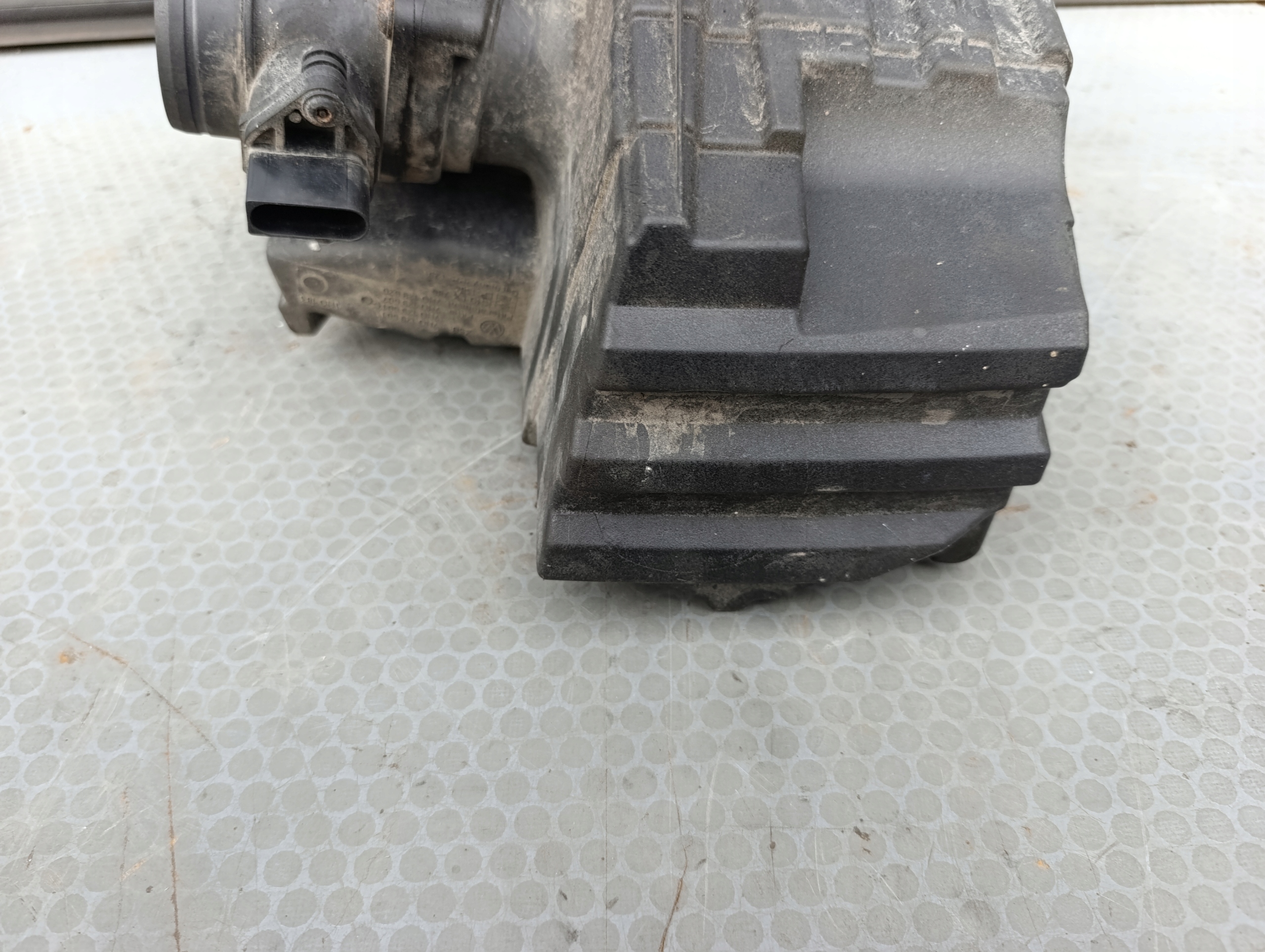 VW T5 2.5 TDI Gehäuse filter luft