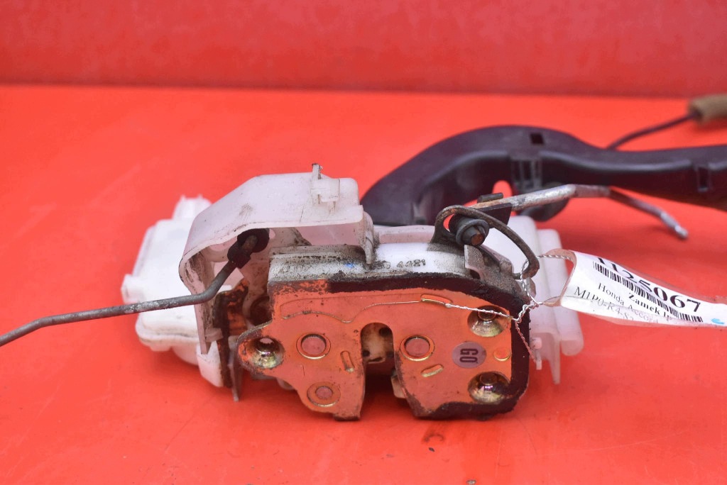 lock door left front front EU HONDA ACCORD 7 VII KOMBI 02-06