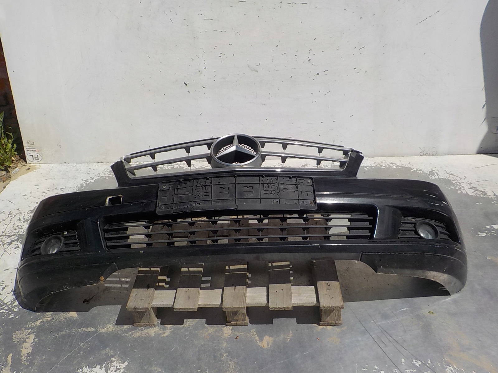 195 MERCEDES-BENZ W204 bumper front front