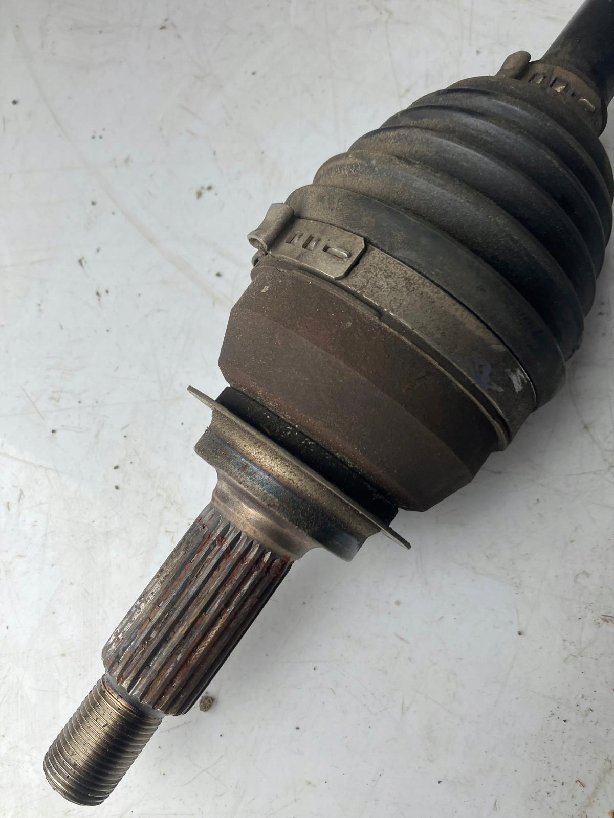 Demi axe Gauche DACIA SPRING