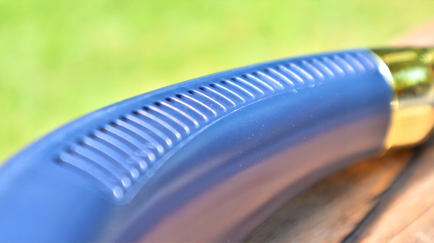 PRZENOŚNY WIATRAK SPORTOWY WENTYLATOR NA SZYJĘ USB 2000 mAh 10 GODZIN PRACY Marka bez marki