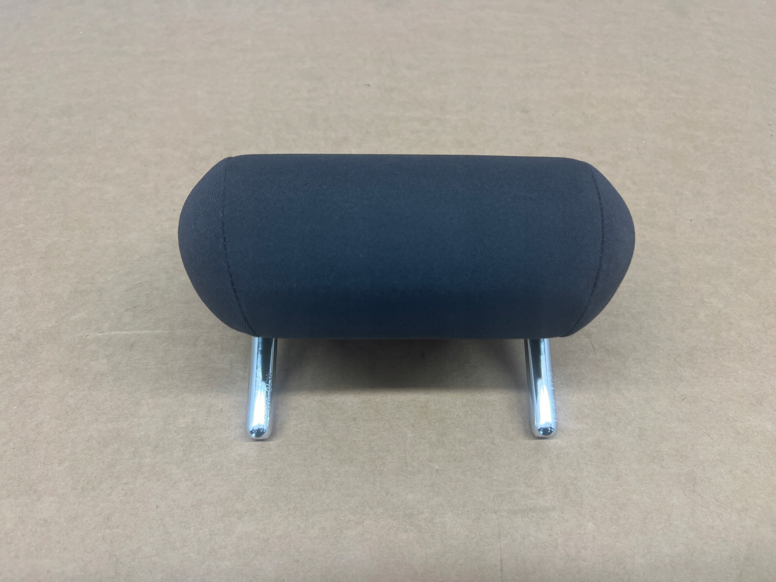 Seat Leon III 3 kopfstuetzen sitz heck hinten mitte