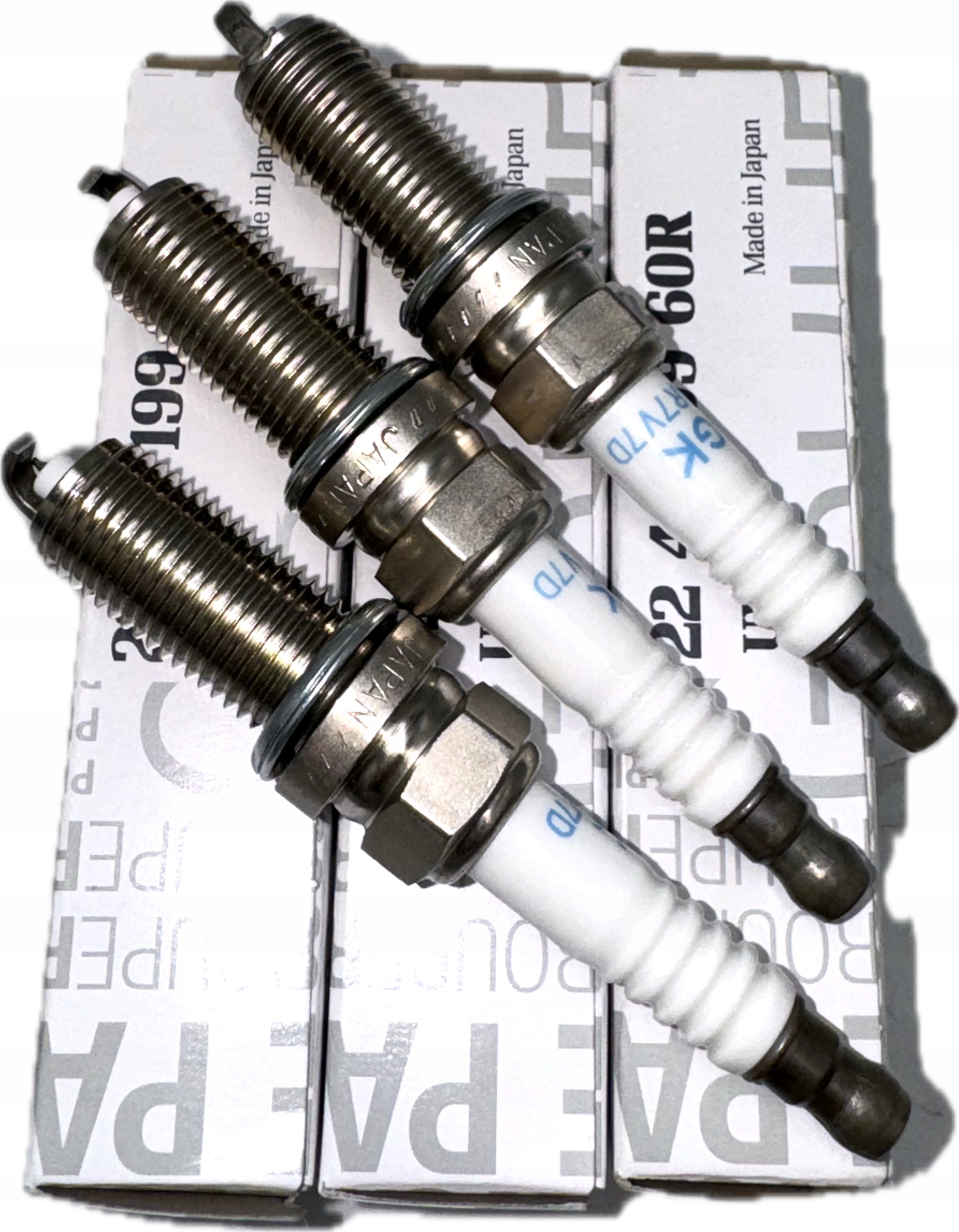 ŚWIECA ZAPŁONOWA CLIO V CAPTUR II DUSTER III 1.0 TCE OE 224019960R 3SZT