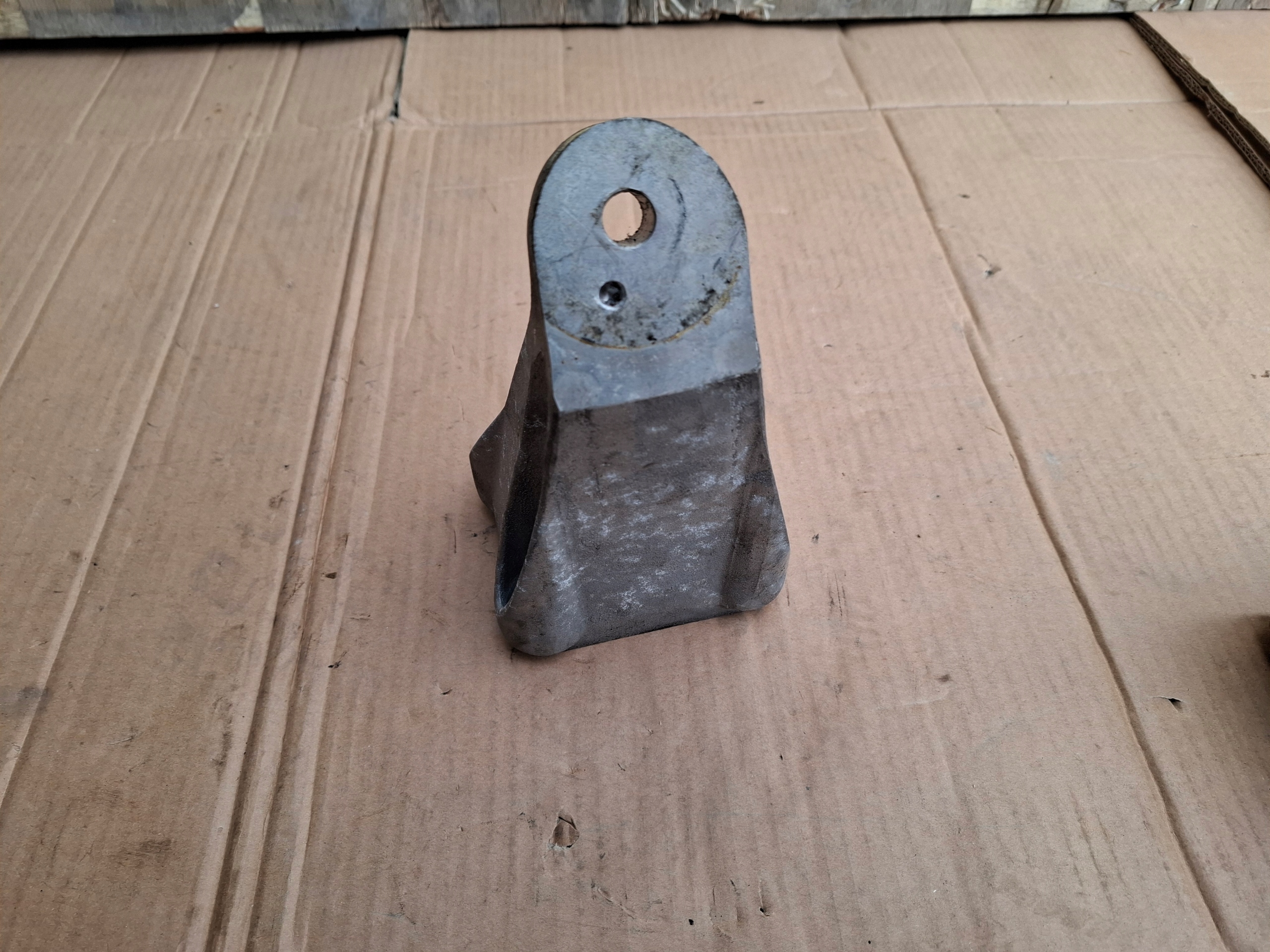 engine mount right FERRARI 612 SCAGLIETTI F137