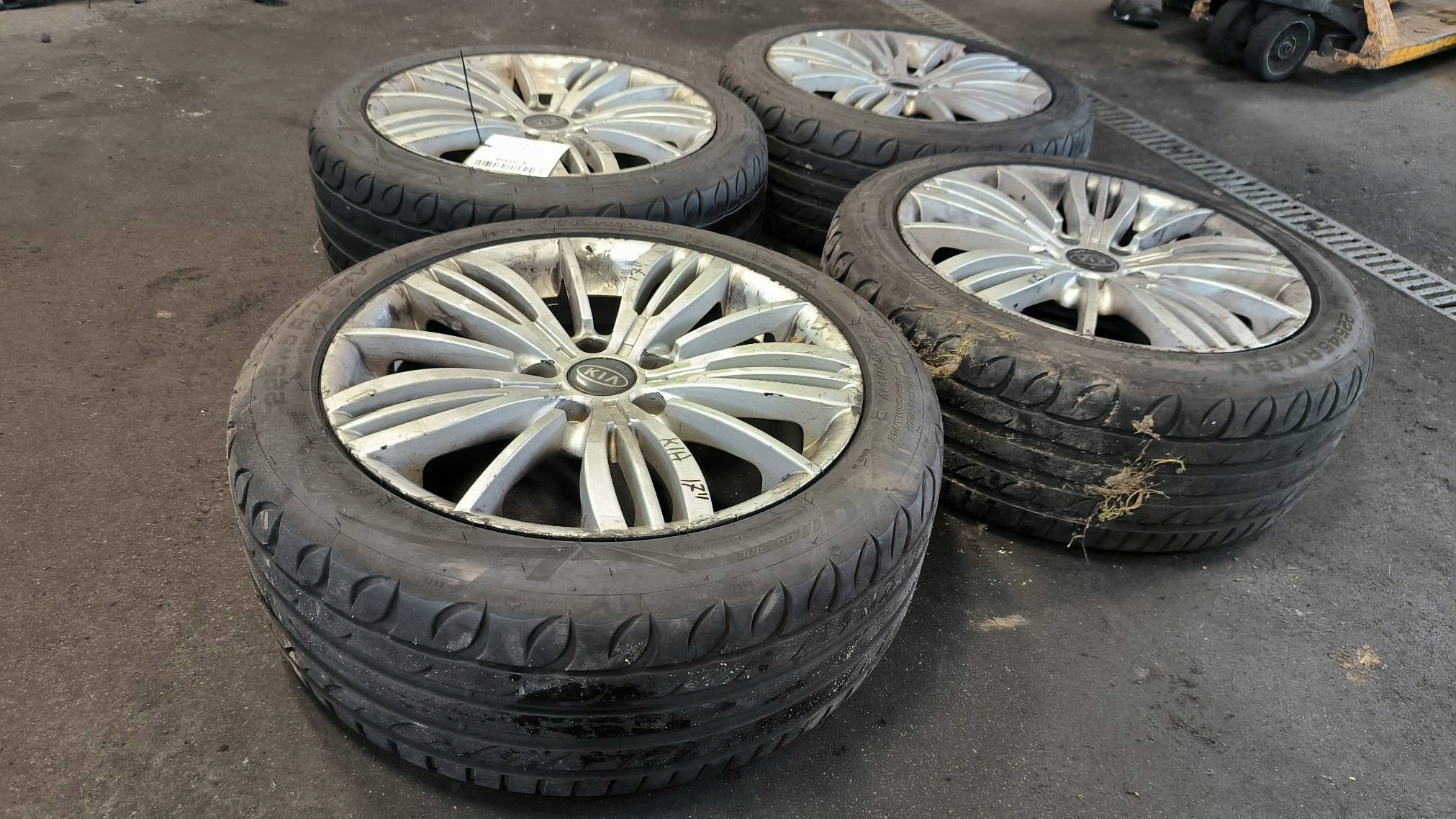 disc KOMPLET 17''' 5X114.3 7.5JX17H2 KIA PRO CEED II