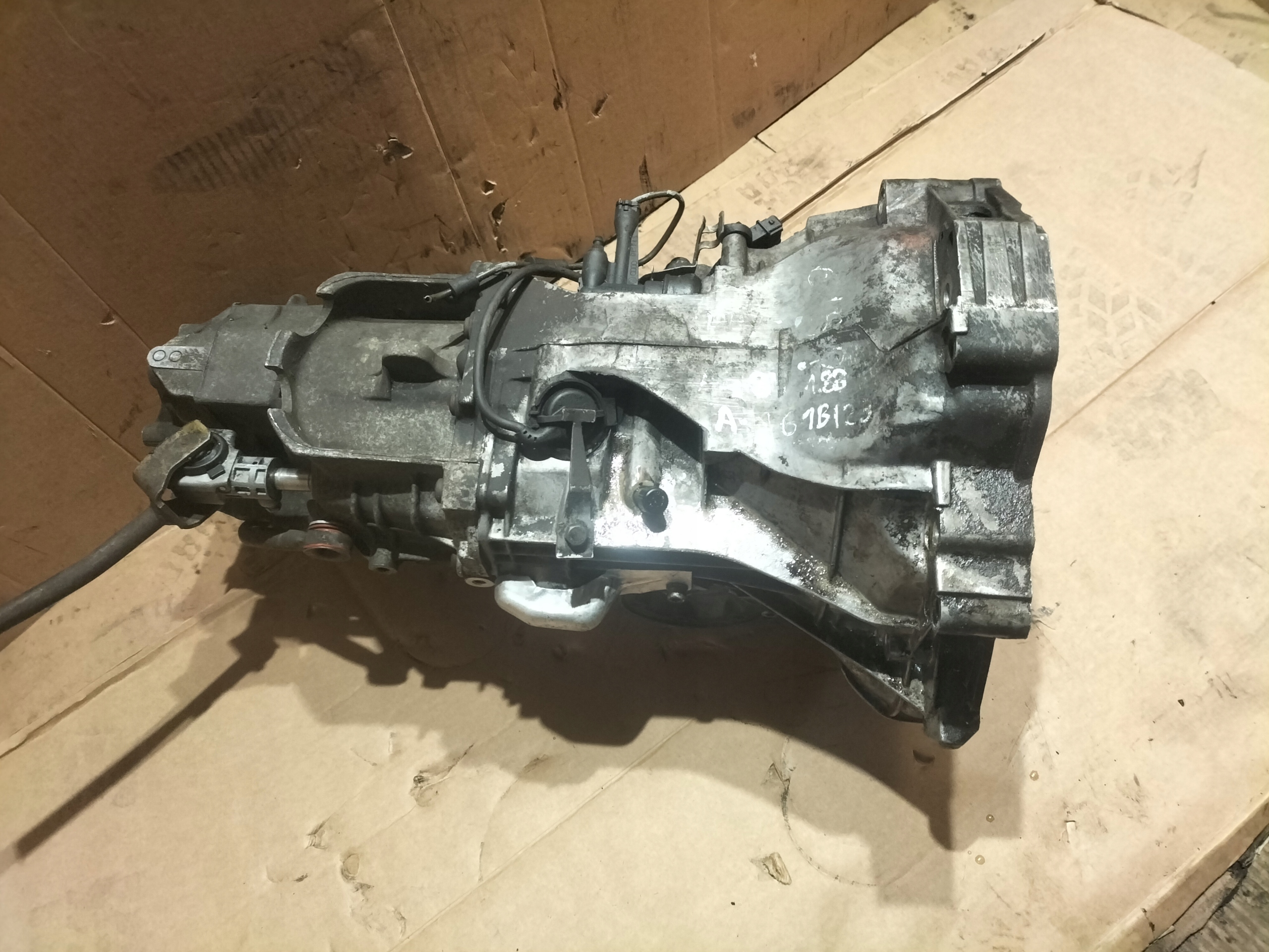 Boîte de vitesses AUDI 1.8B DHZ