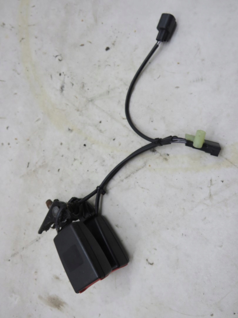 РЕМІНЬ БЕЗПЕКИ ЗАДНІЙ УНІВЕРСАЛ MONDEO MK5