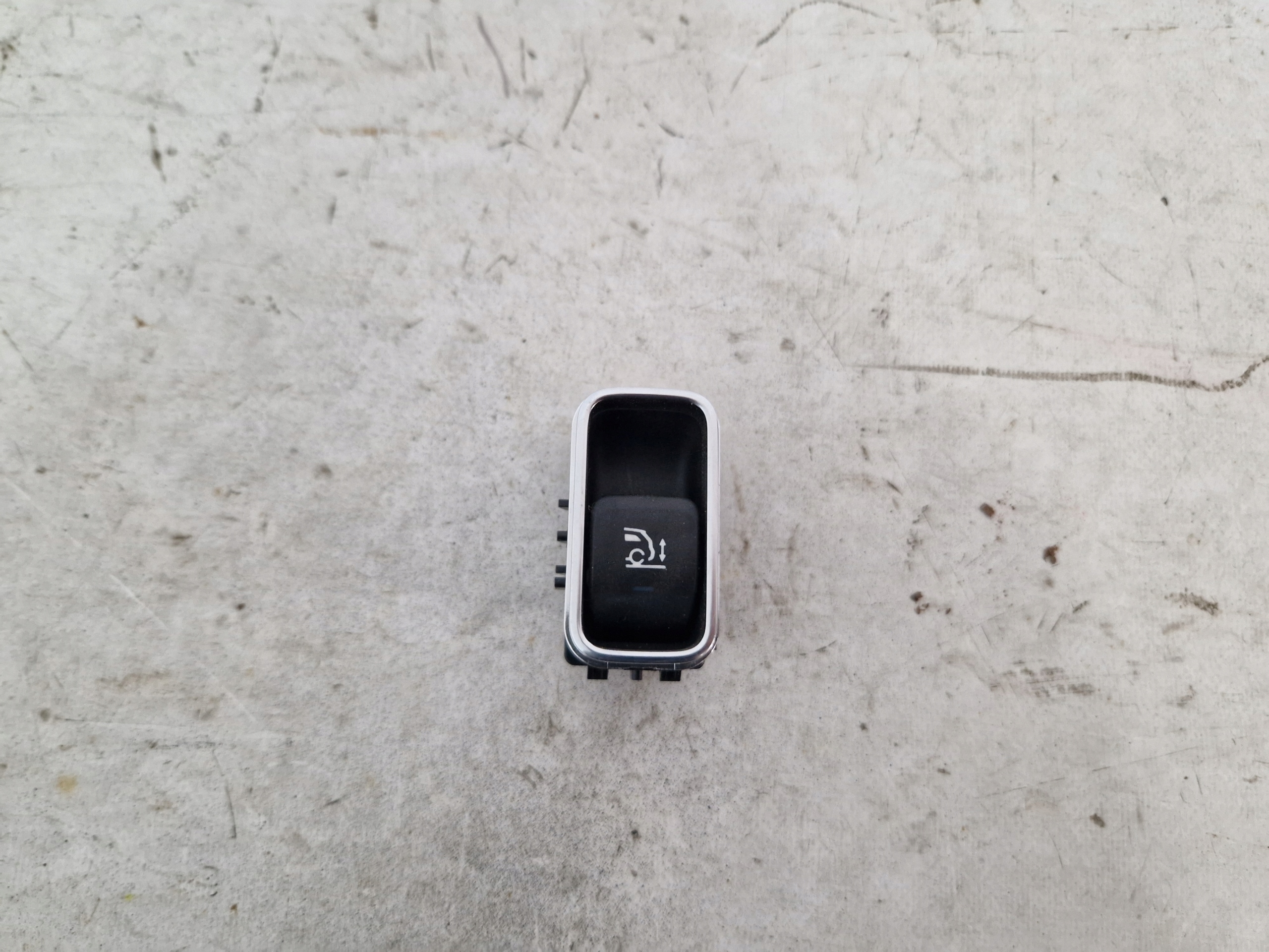 MERCEDES A247 W247 Bouton PANEL du capot A2479059700