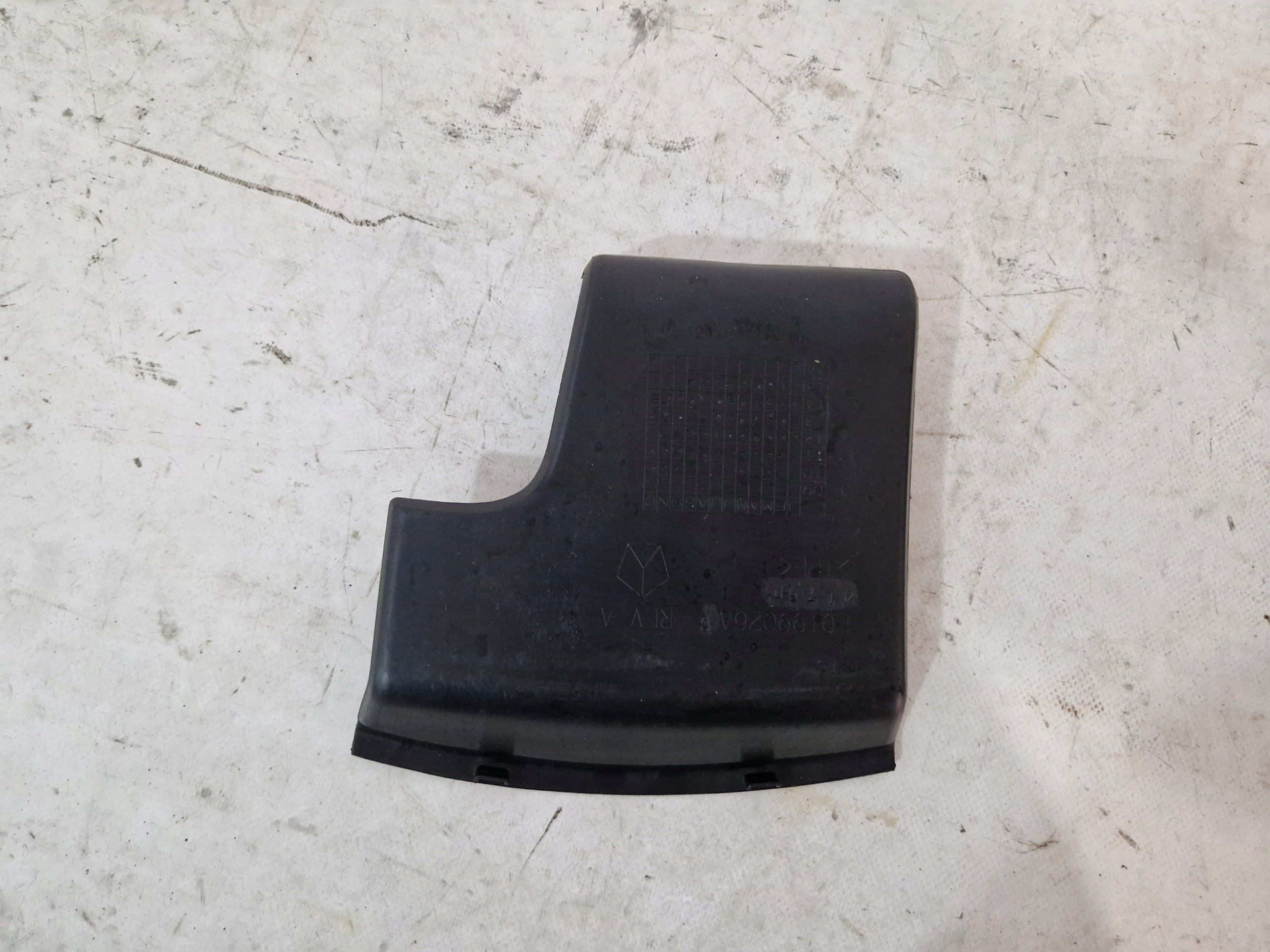 DODGE CHARGER 2015- MATA TACKA DO Handschuhfach L0199026AC