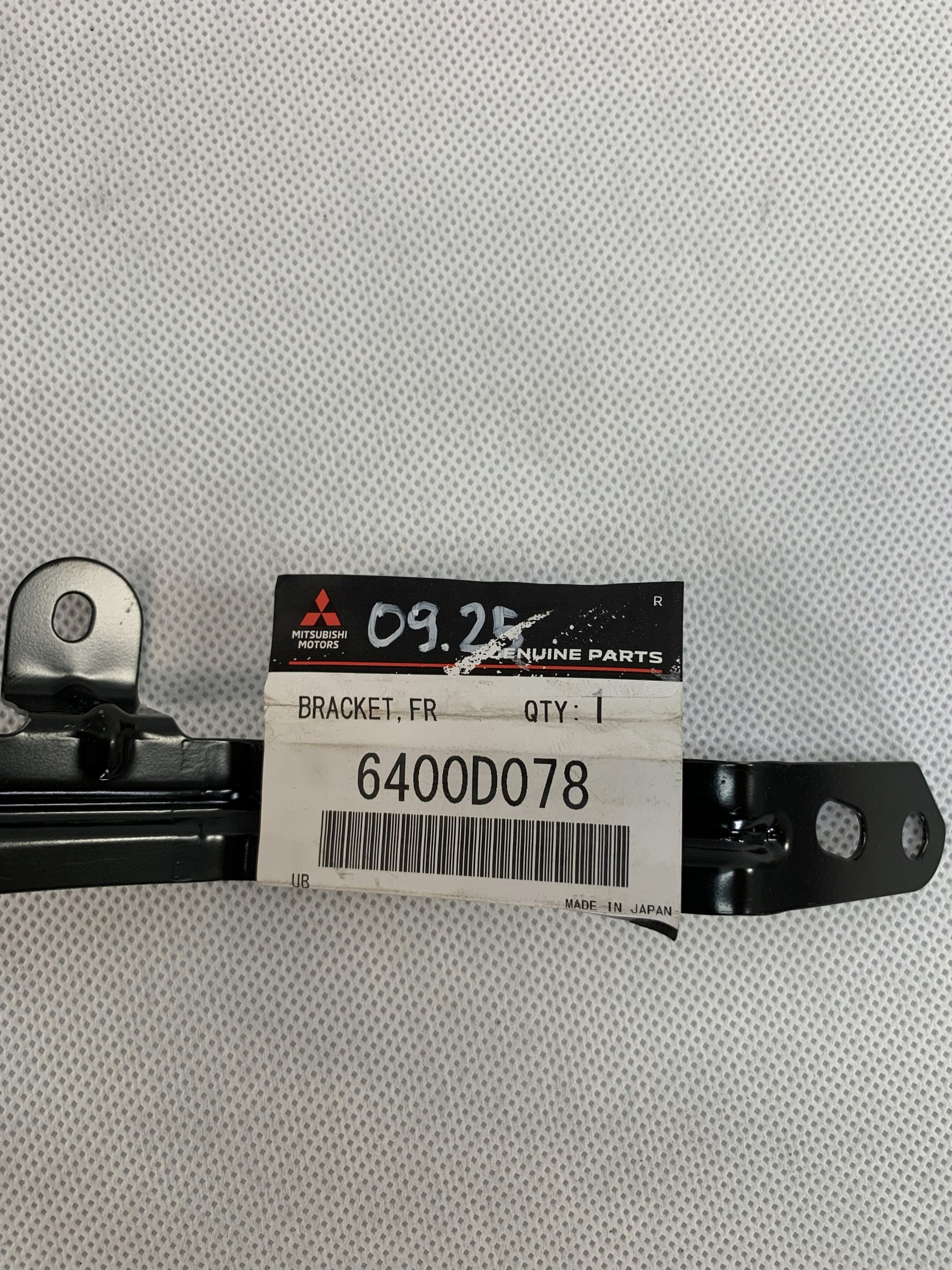 Support plaque Feux antibrouillard Mitsubishi ASX 12r 2012 6400D078 09.25