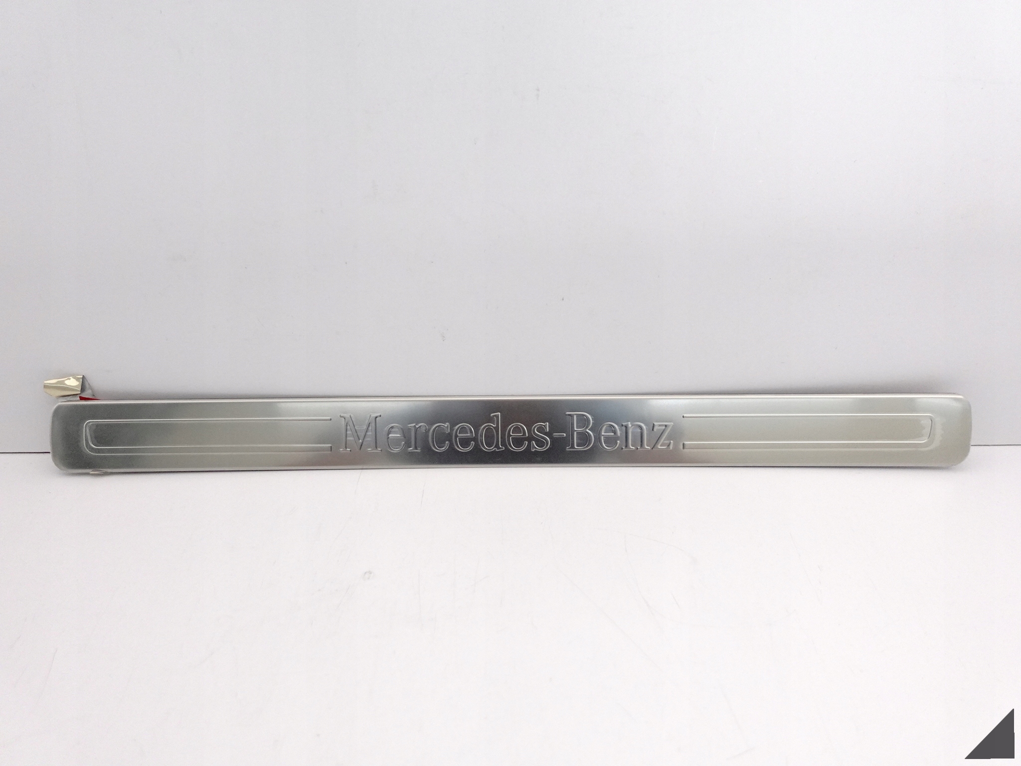 MERCEDES S-KLASA W223 20- CHROM moulding threshold front right new ORG