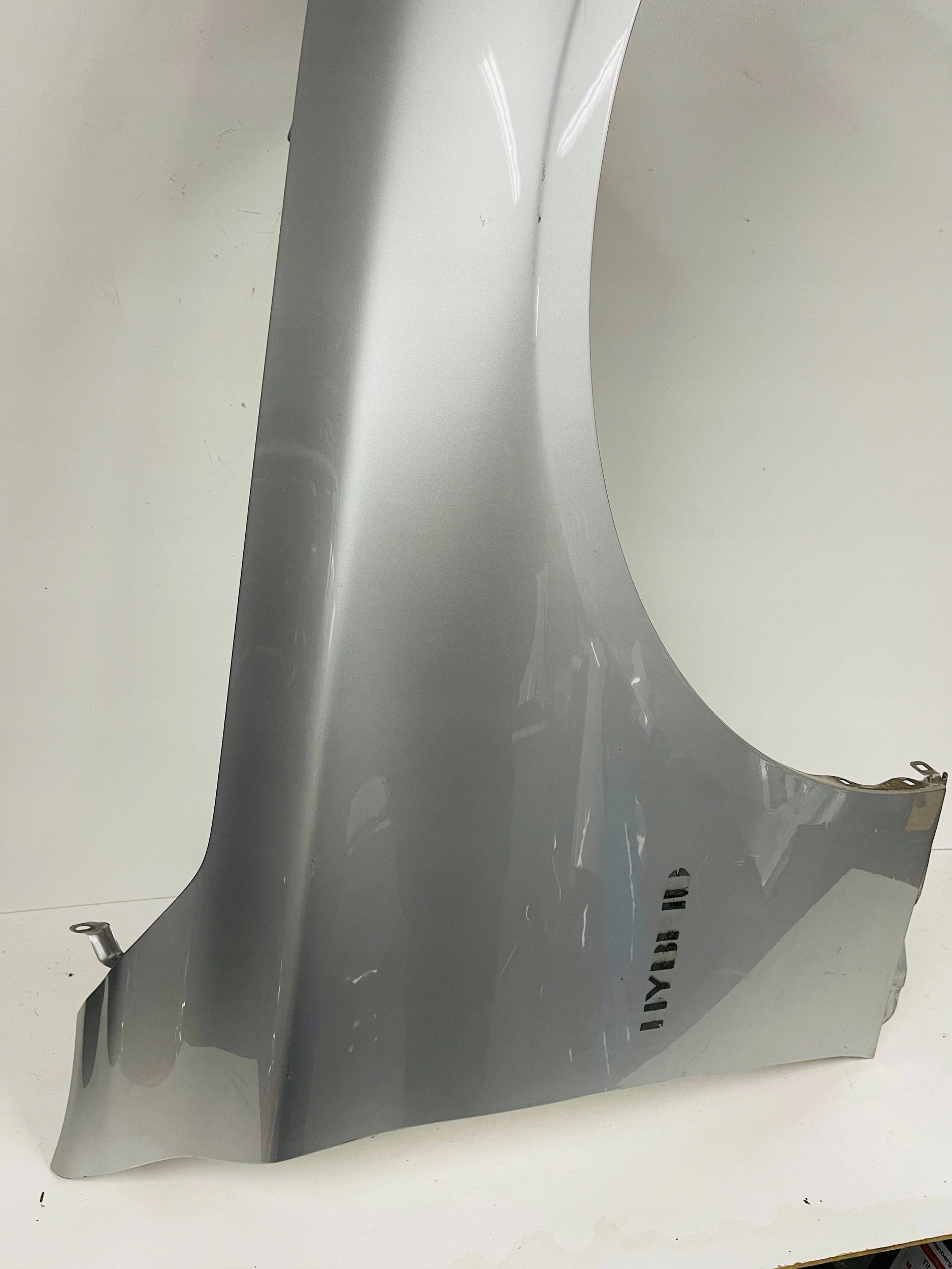 fender front front right Infiniti Q50 13
