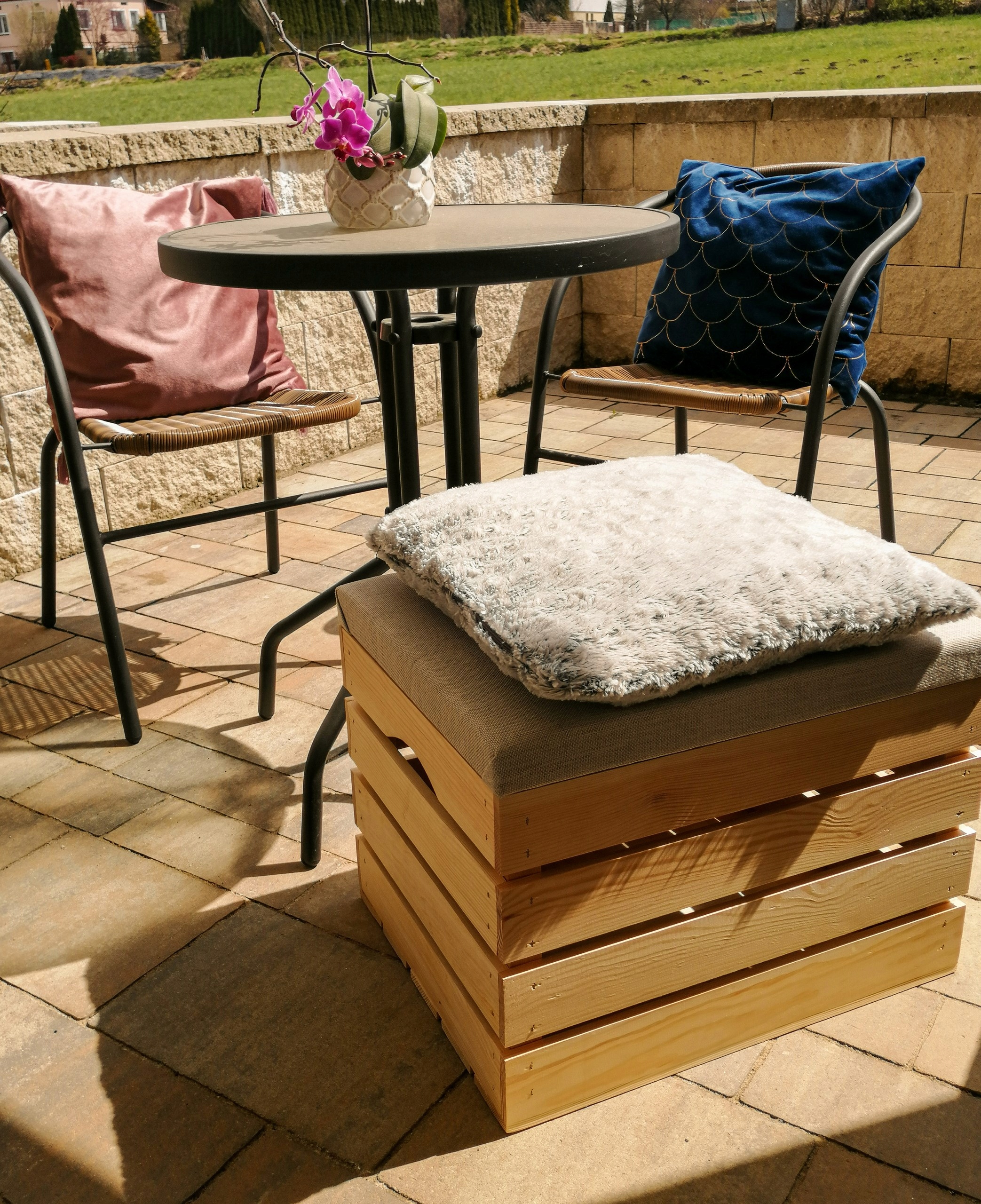 SOSNOWA PUFA SKRZYNIA DUŻA BIAŁA SIEDZISKO SCHOWEK Kształt prostokąt