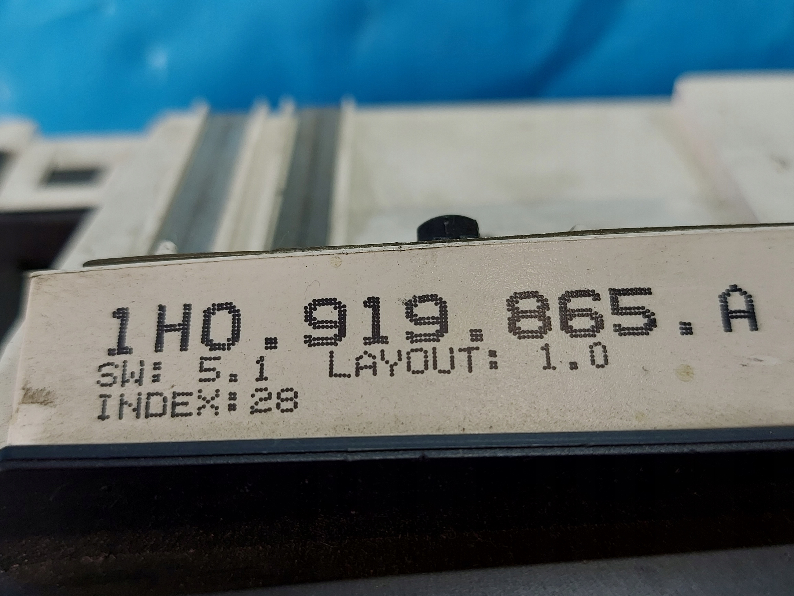 dials clock GOLF III 1.4 B 1H0919865A
