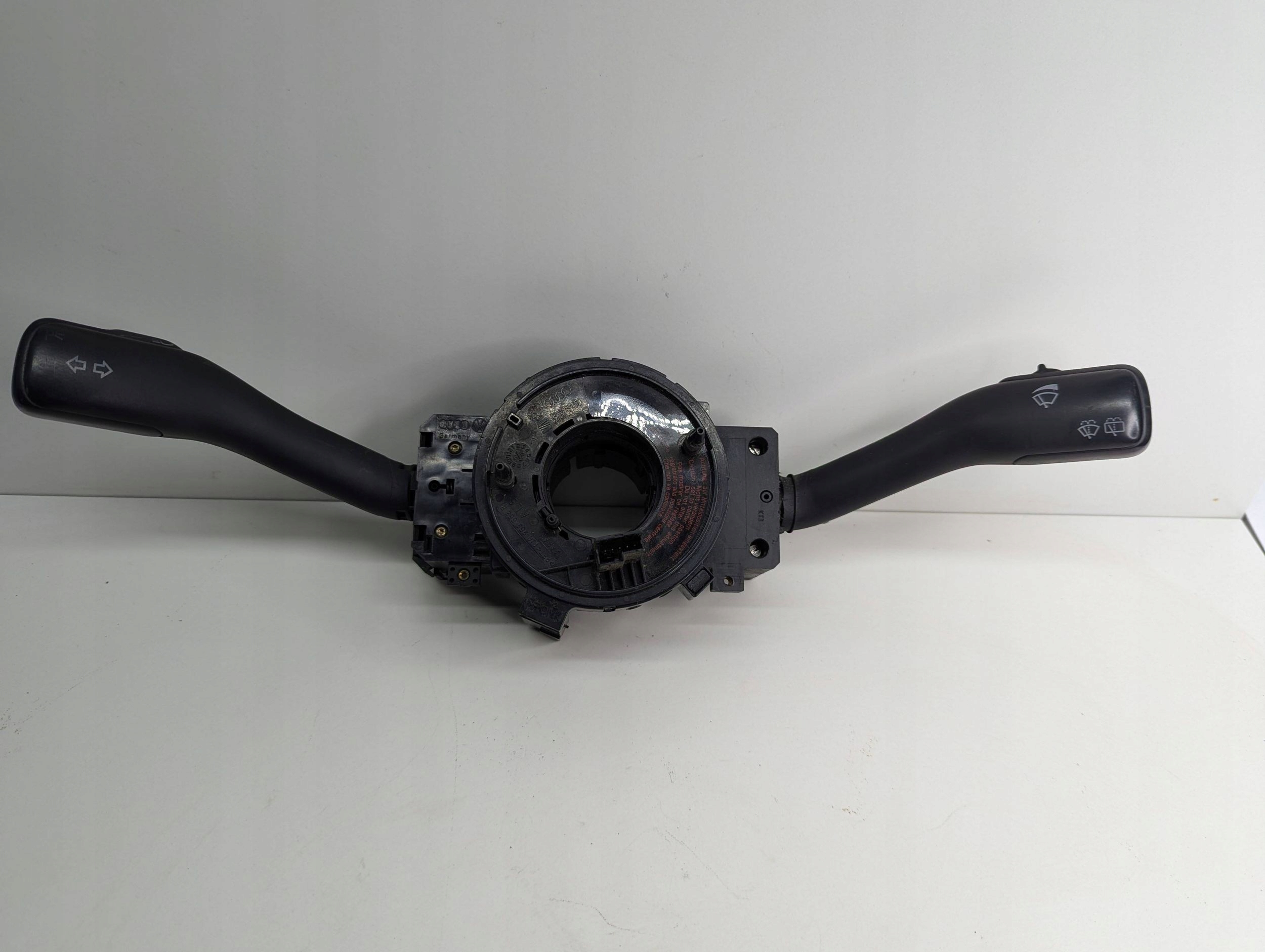 Commodo essuie glace VW GOLF IV 8LO953513