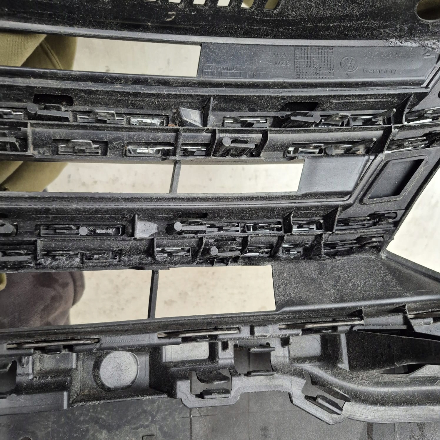 VW TIGUAN and 1 LIFT 11-16 bumper front front washer PDC