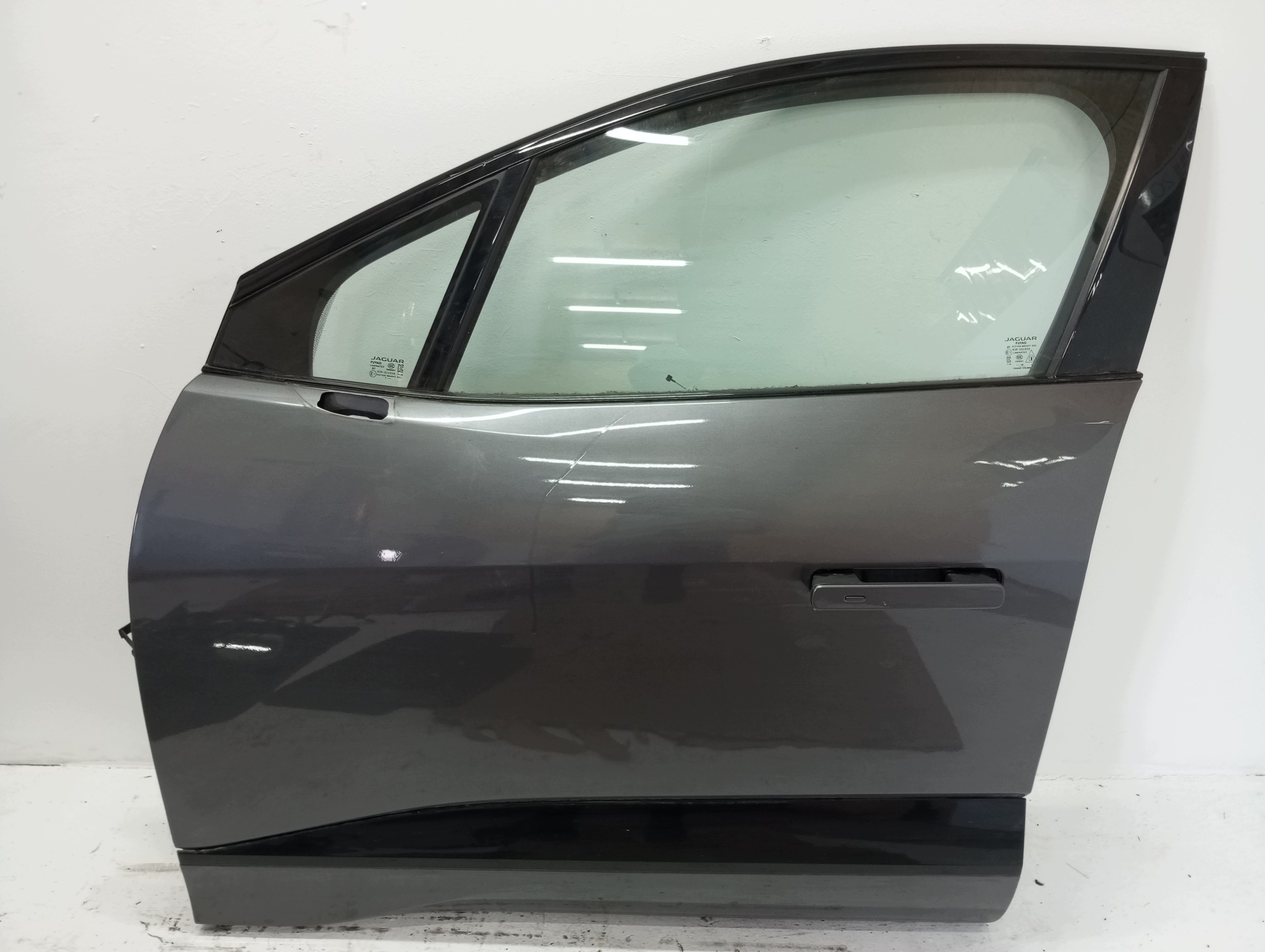 door left front JAGUAR and PACE 18r CORRIS GREY LKH