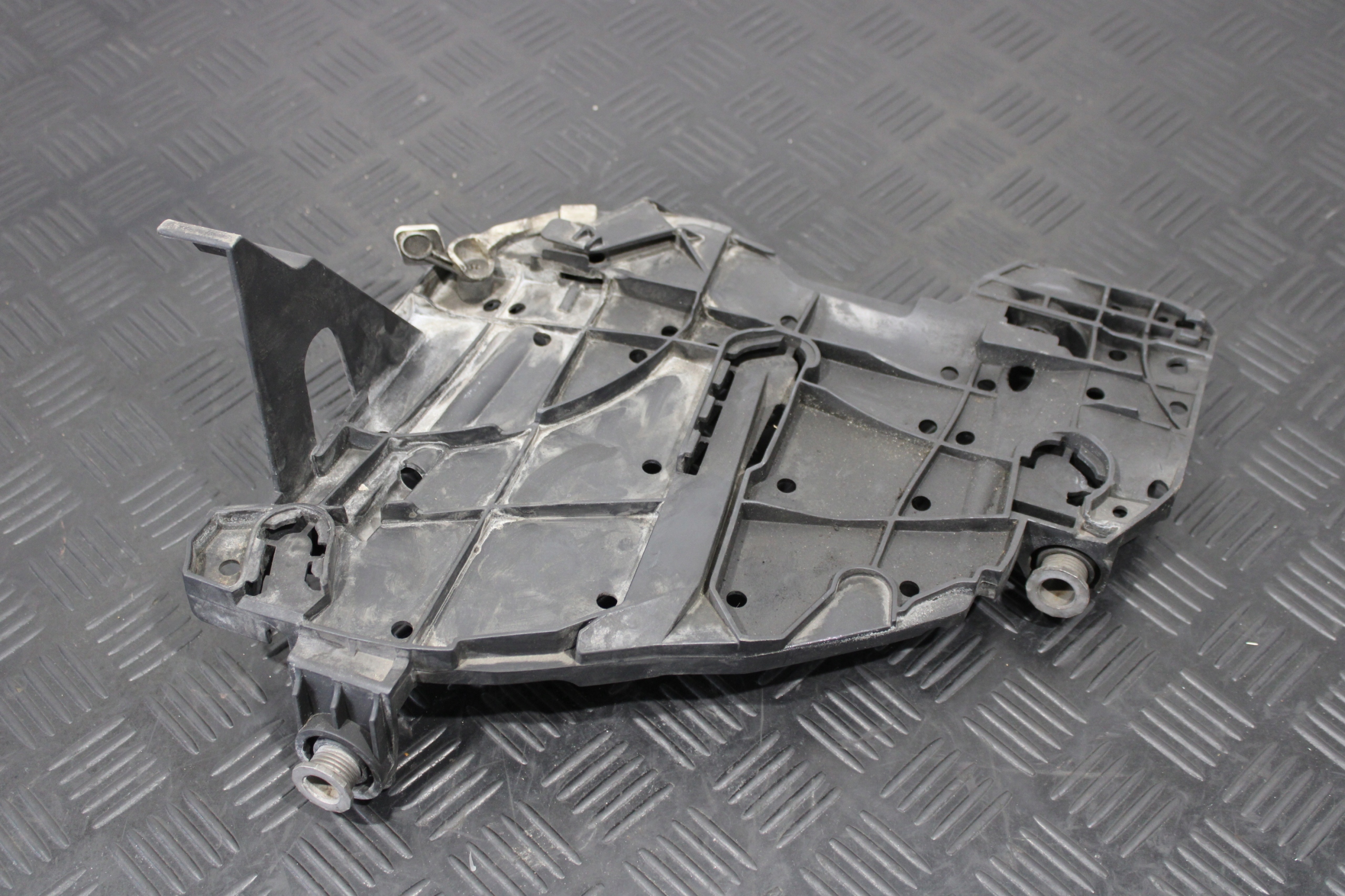 support holder holder lights left front TOUAREG 7L0 7L LIFT 164645-00