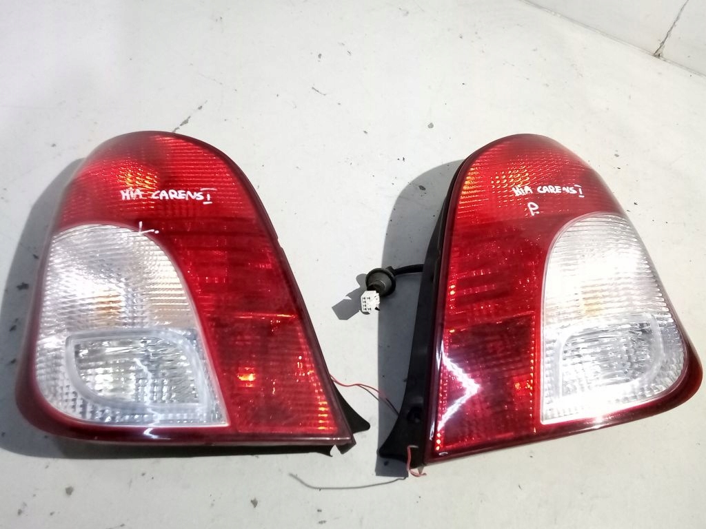 Kia Carens and lights rear. right and left