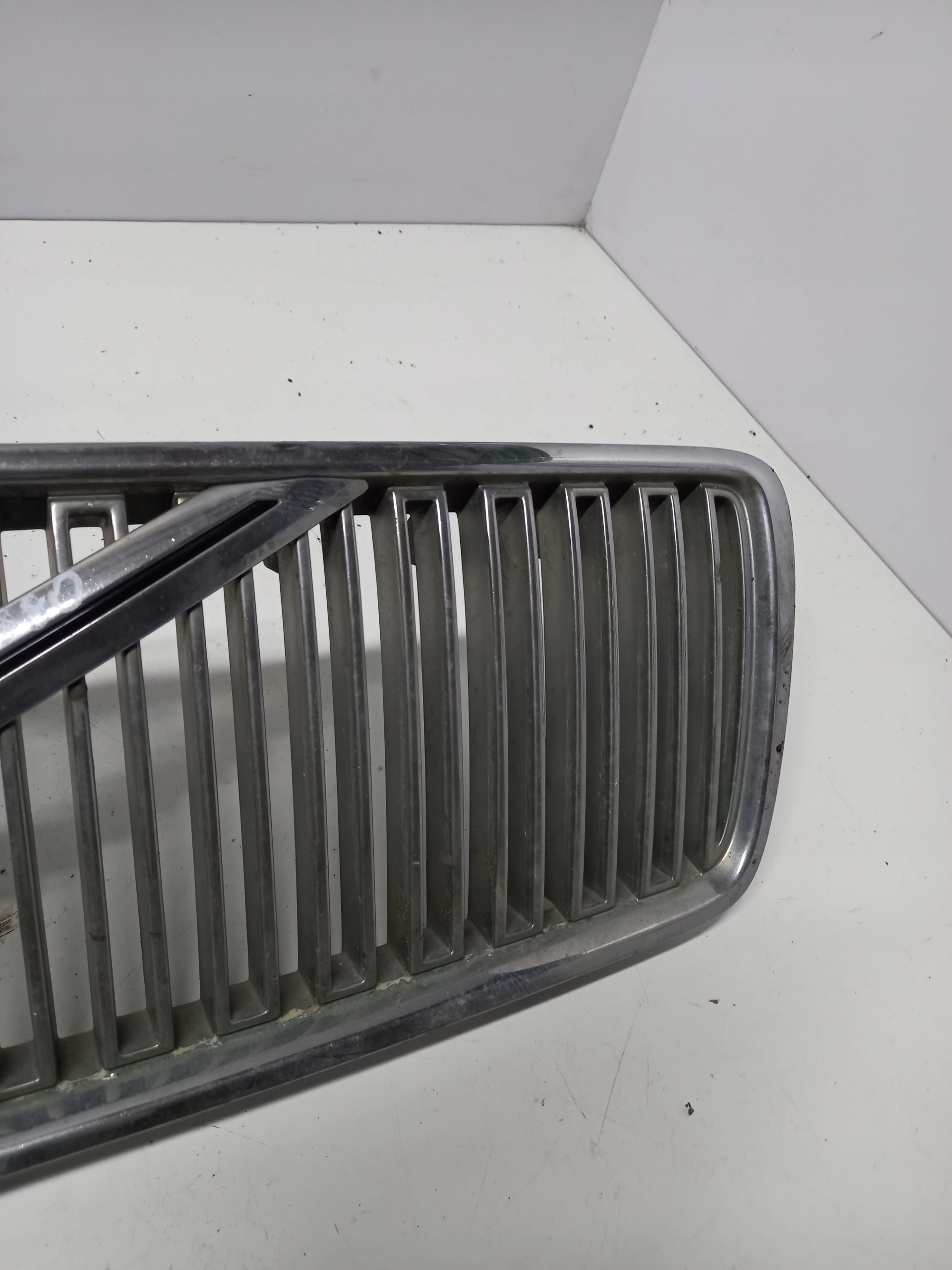 решетка радиатора volvo S80