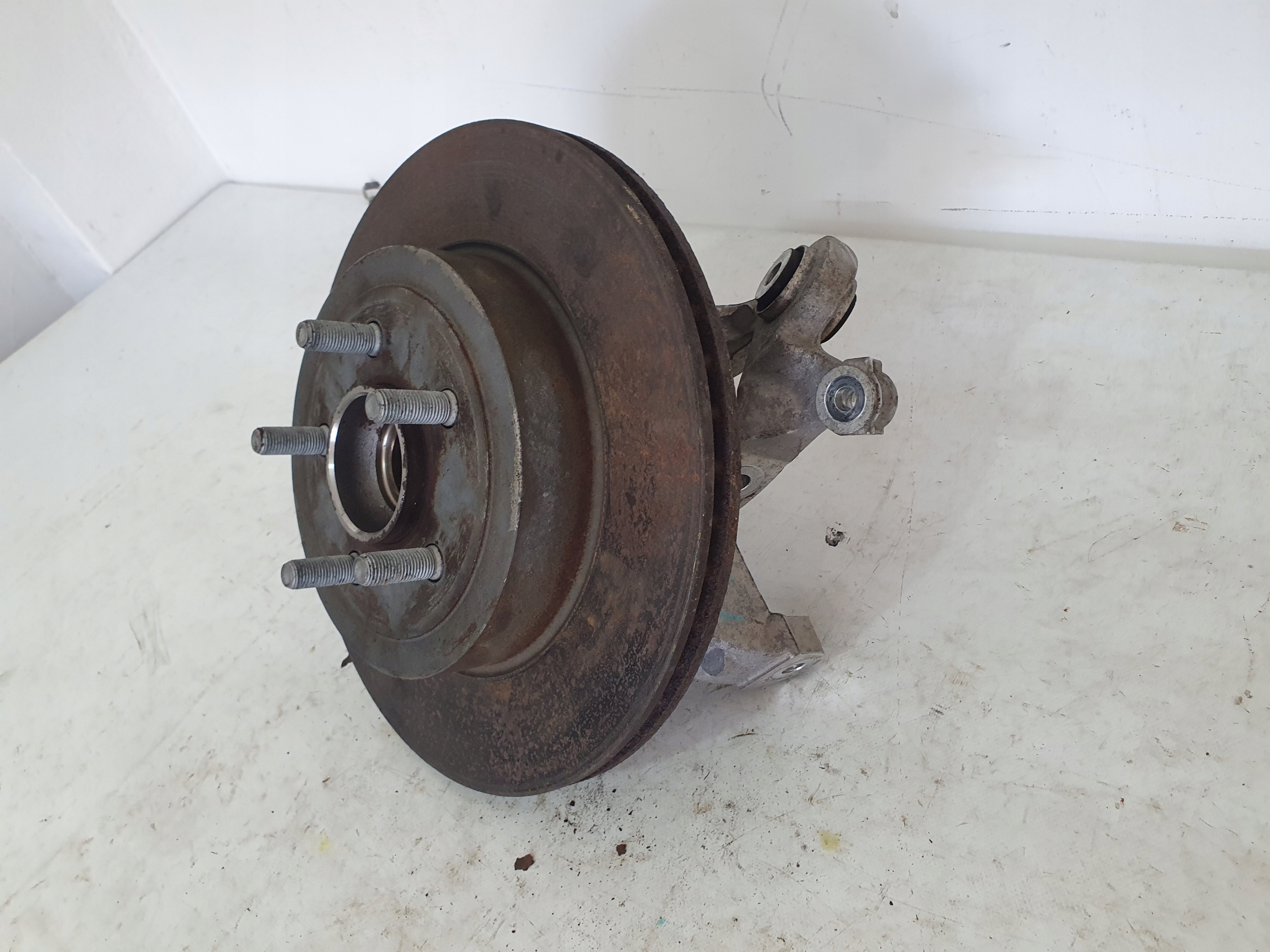 DODGE CHALLENGER 15- AWD 4X4 3.6 PIASTA ZWROTNICA PRAWA TYŁ 68079760AA Typ samochodu 4x4/SUV Samochody osobowe