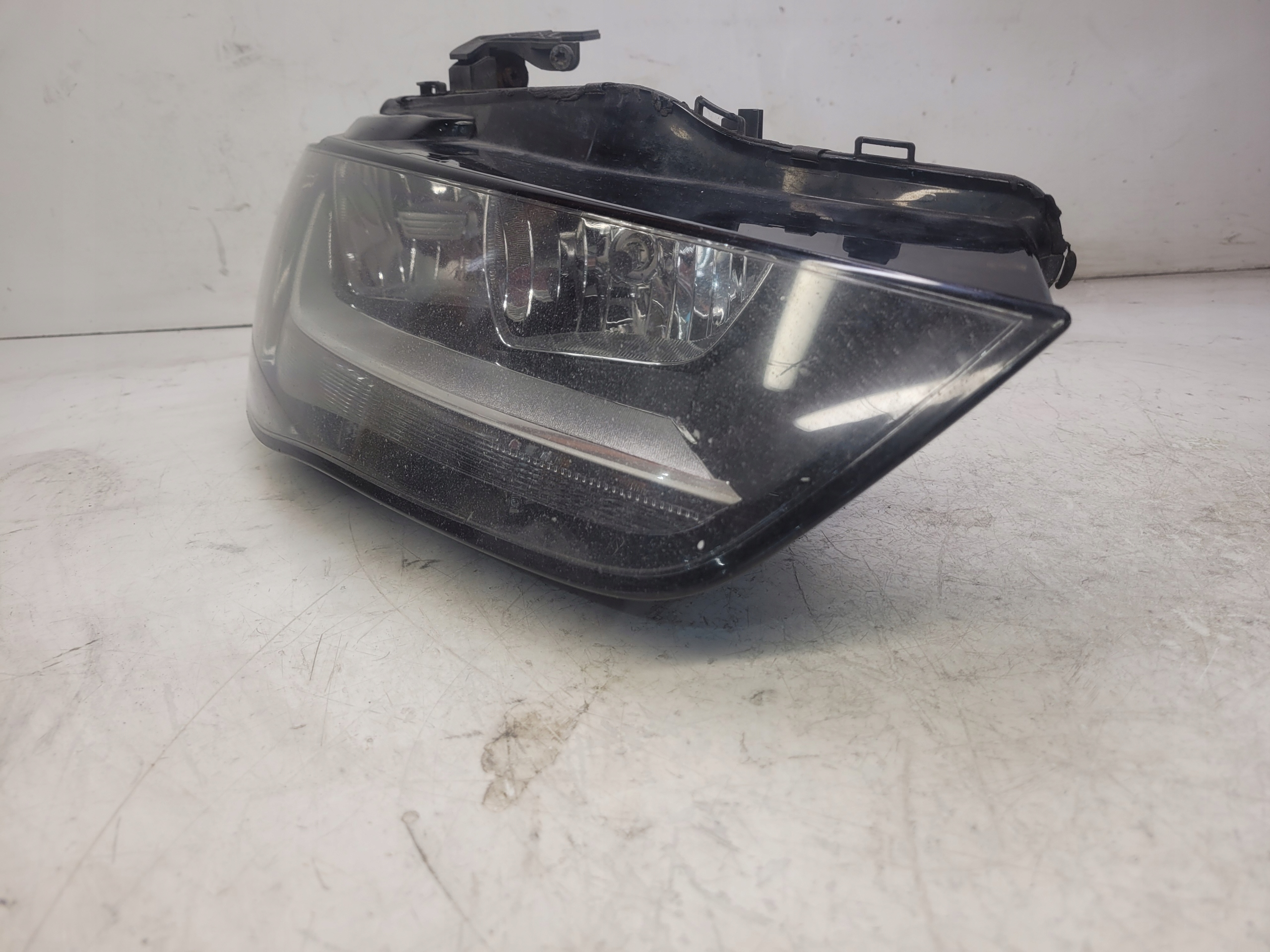 REFLEKTOR right front AUDI A4 B8 LIFT 8K0941004M