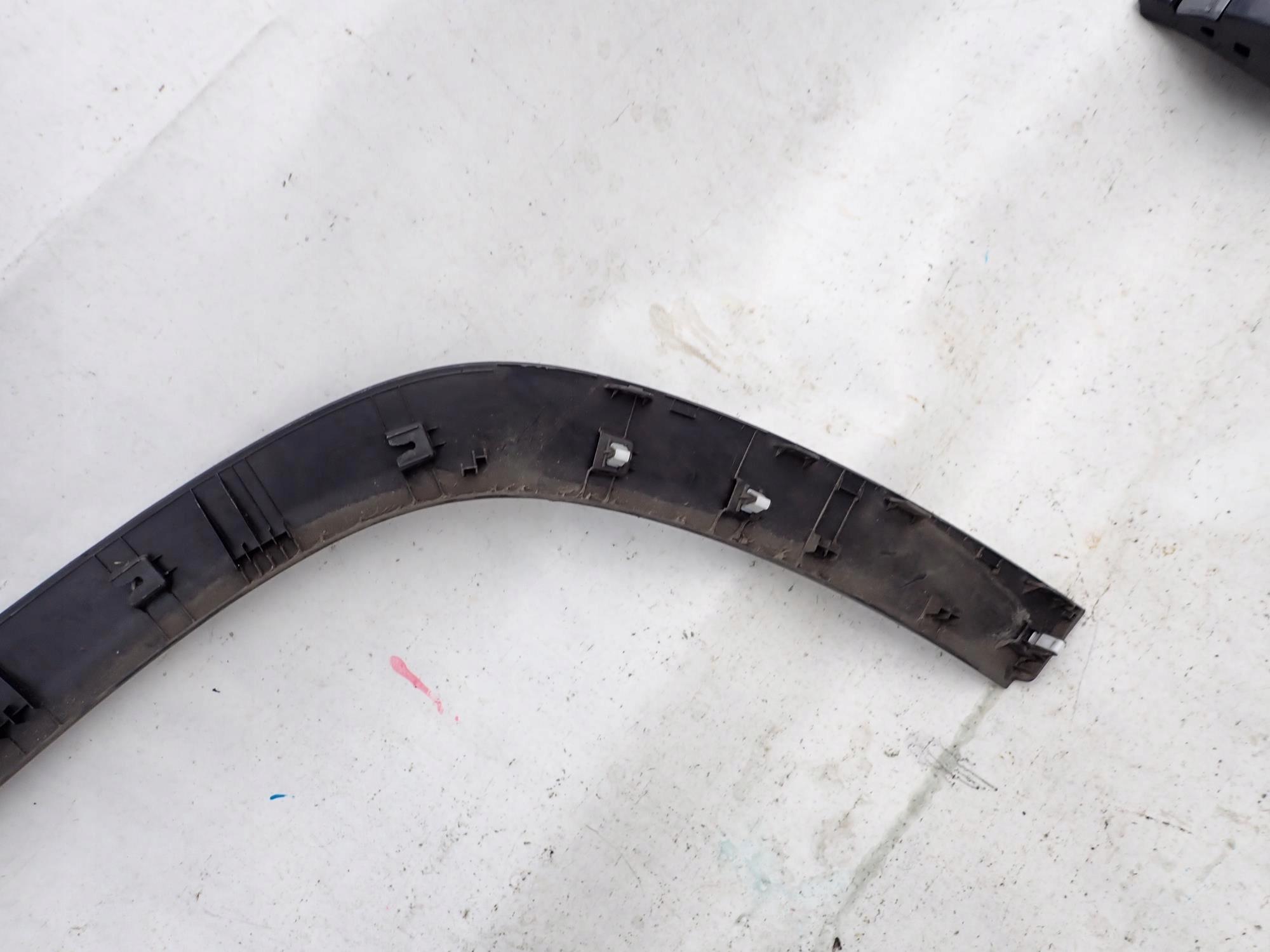 HYUNDAI TUCSON IV 4 20- moulding cap left front